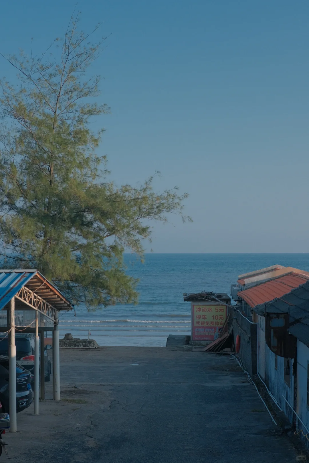 防城港：一个人超级少的渔村，很干净的海滩