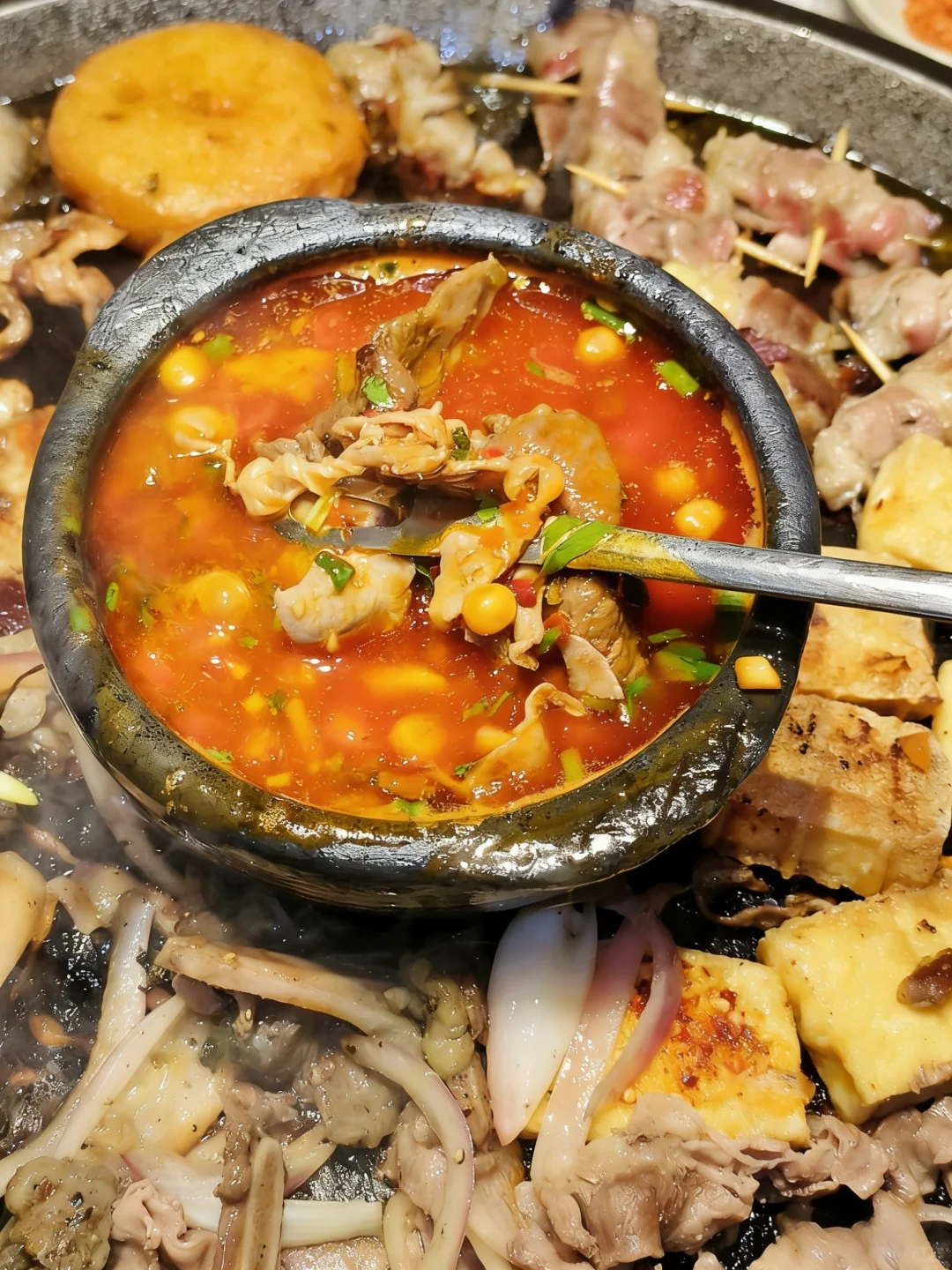 谁懂。。也是在南宁吃上贵州活油烙锅了