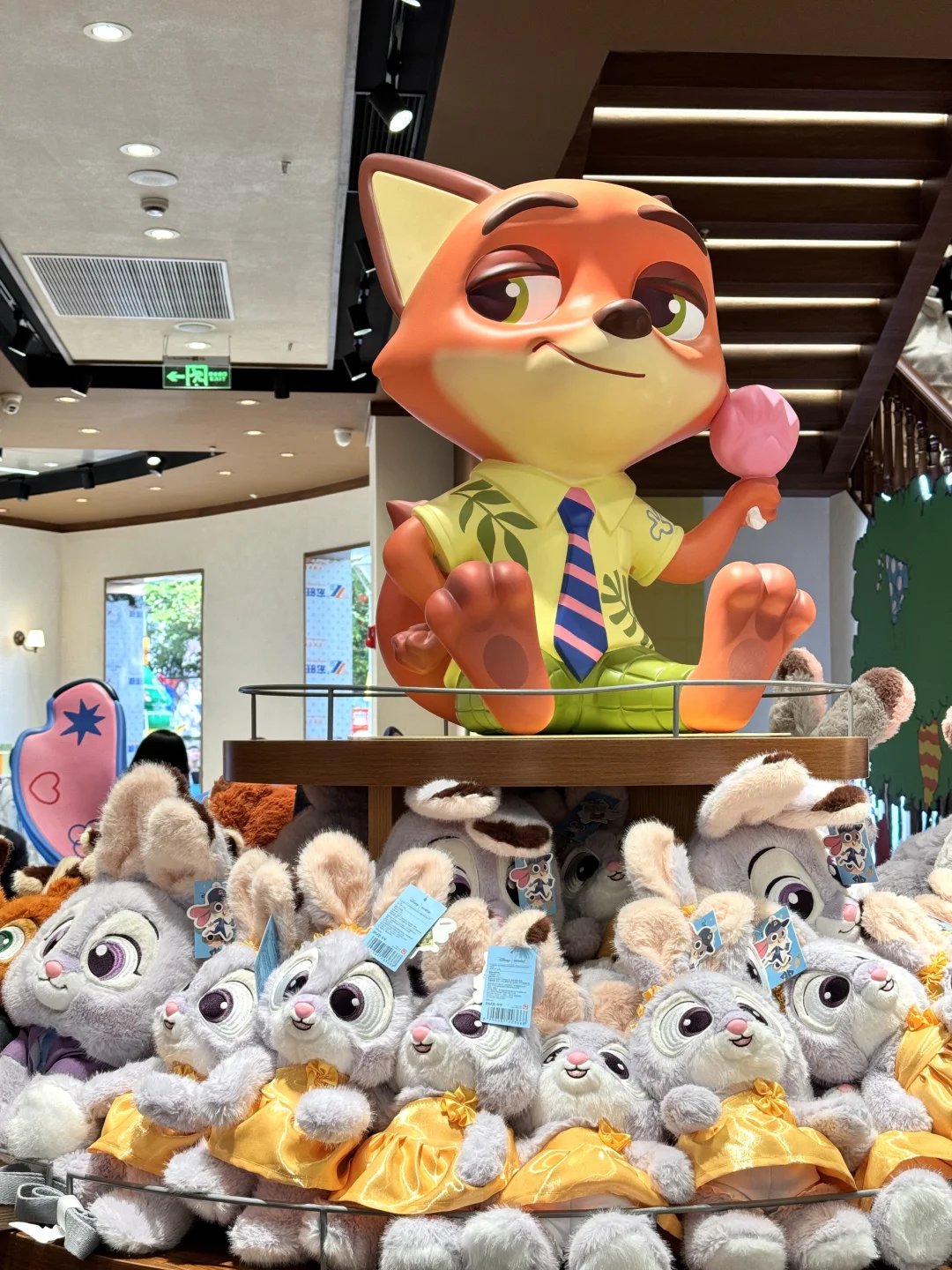 今天南宁市中心这里太可怕了………全是人……