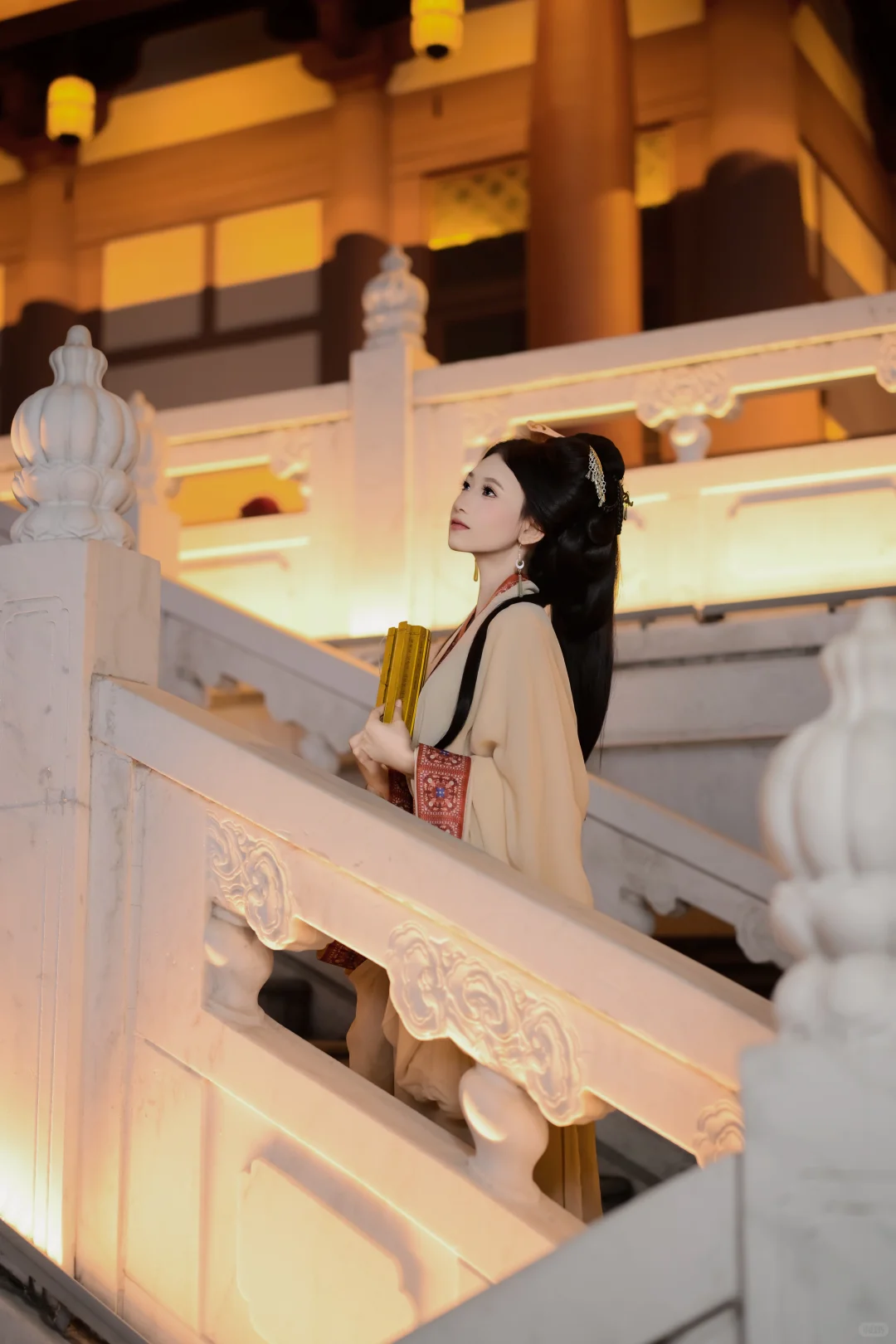 在柳州窑埠古镇拍一套战国袍宿命感十足呀