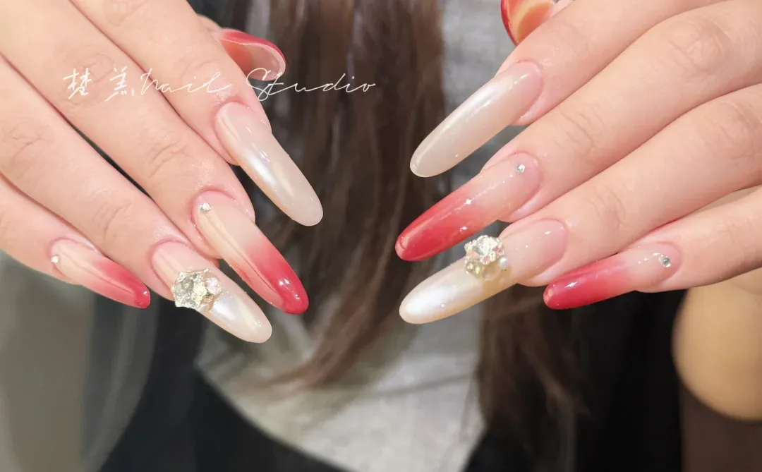 柳州美甲｜红色渐变猫眼