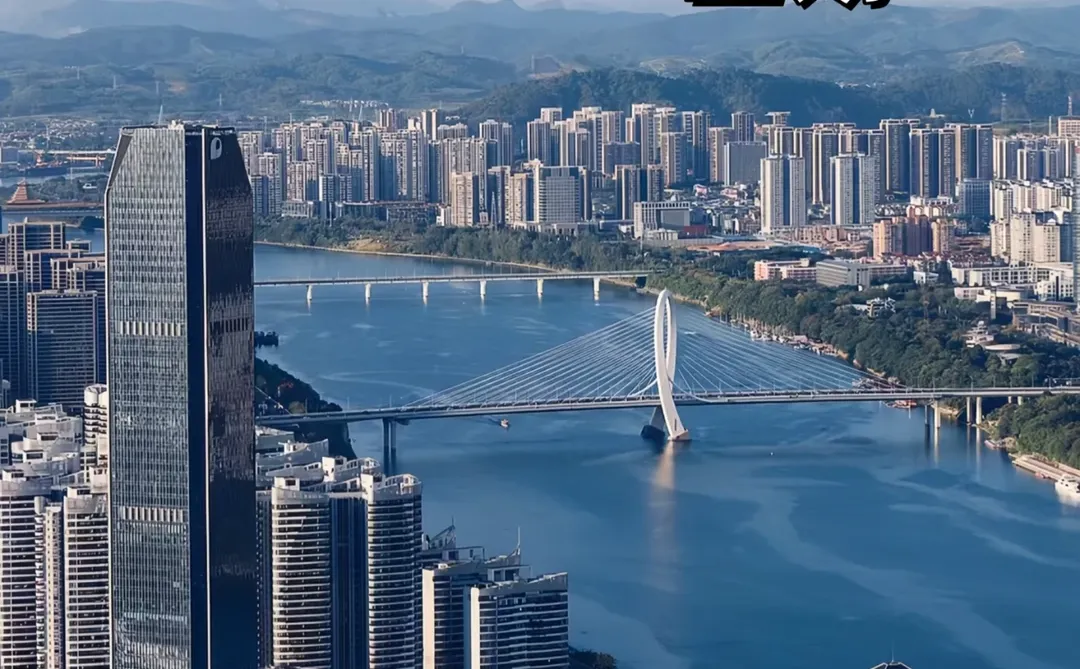 柳州和南宁都在穿什么衣服出门！