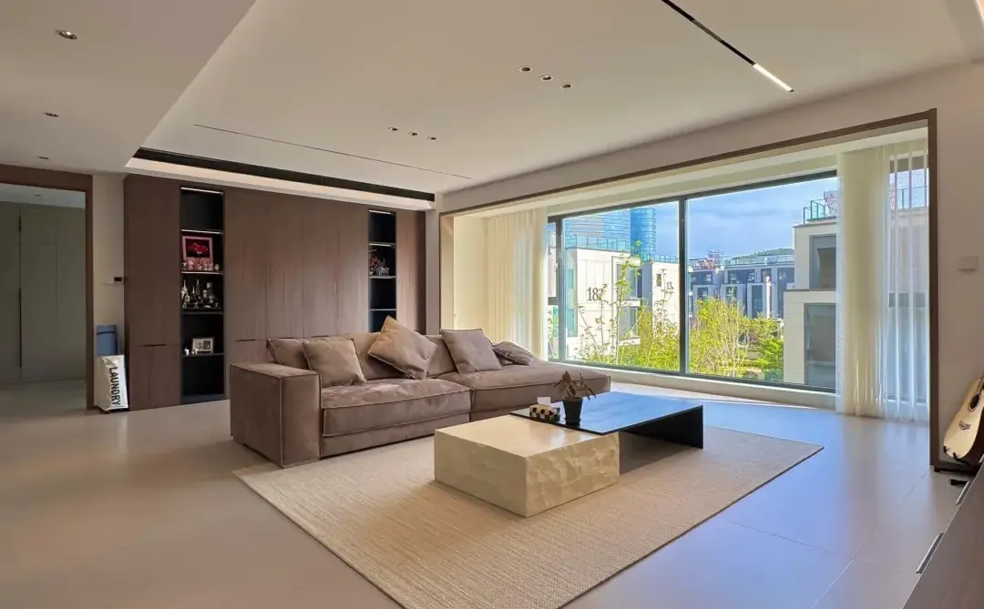 89万拿下，143平洋房一梯一户