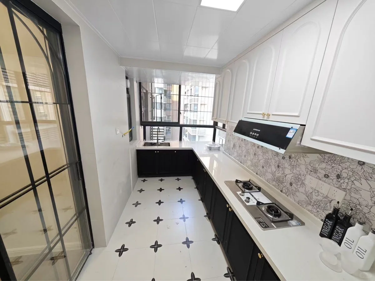 南宁租房｜青秀 保利领秀前城 轻奢风四房