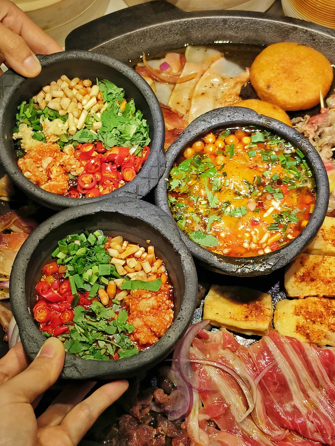 谁懂。。也是在南宁吃上贵州活油烙锅了