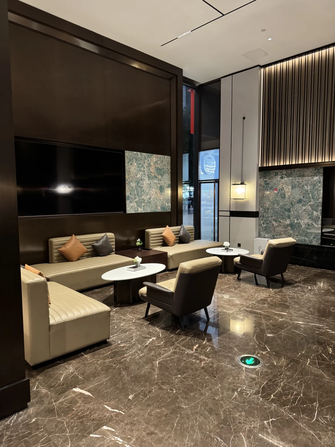 柳州住对了！柏曼水晶国际才是旅差天花板✨