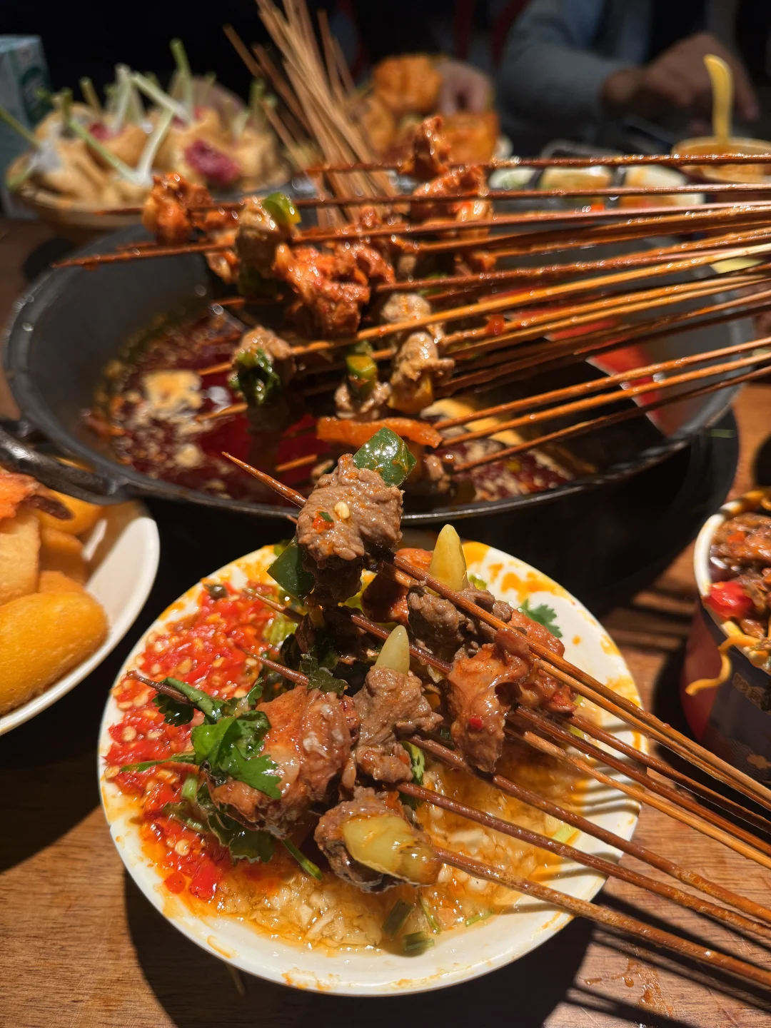 柳州穷鬼全牛串串任吃。。。5分钟吃回本😭😭