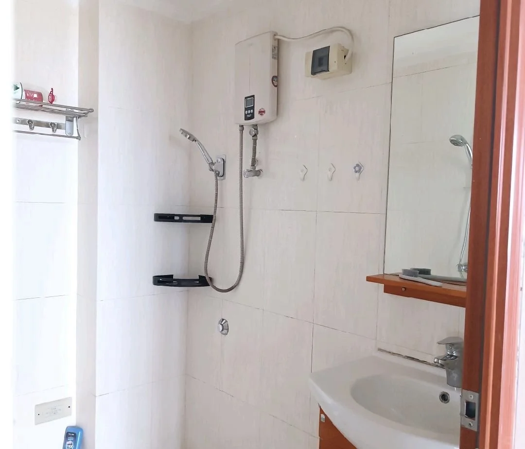 柳州桂中高新区，东城华府电梯两房出租