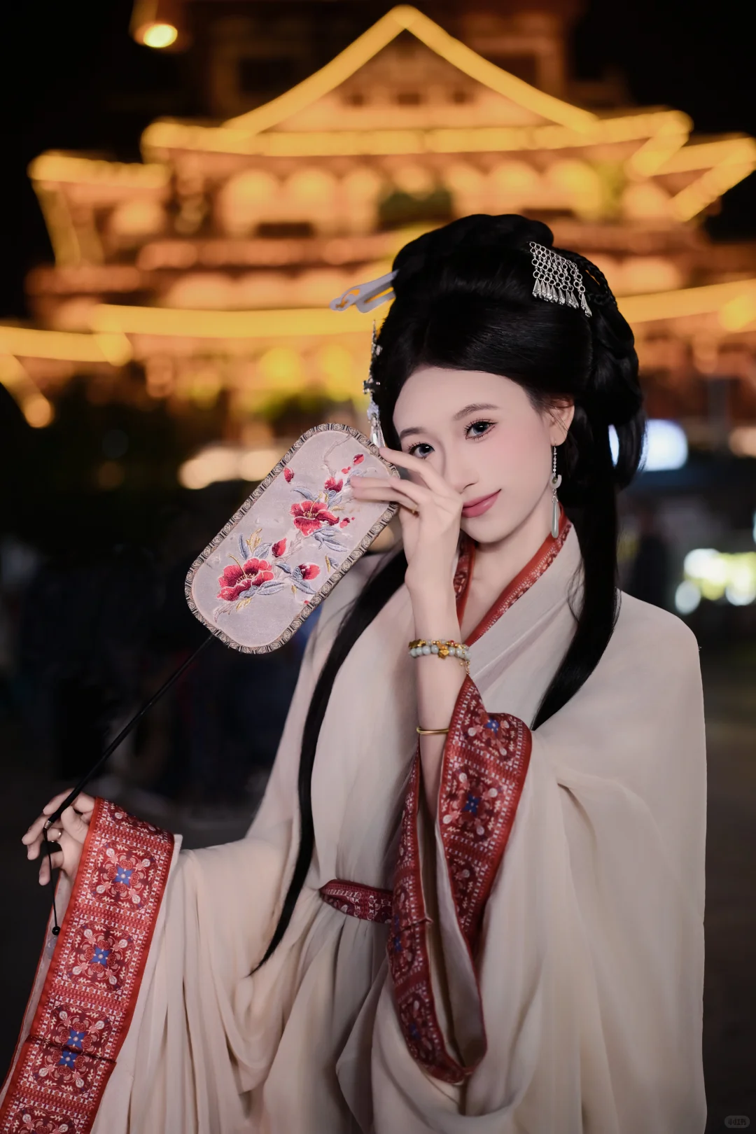 在柳州窑埠古镇拍一套战国袍宿命感十足呀