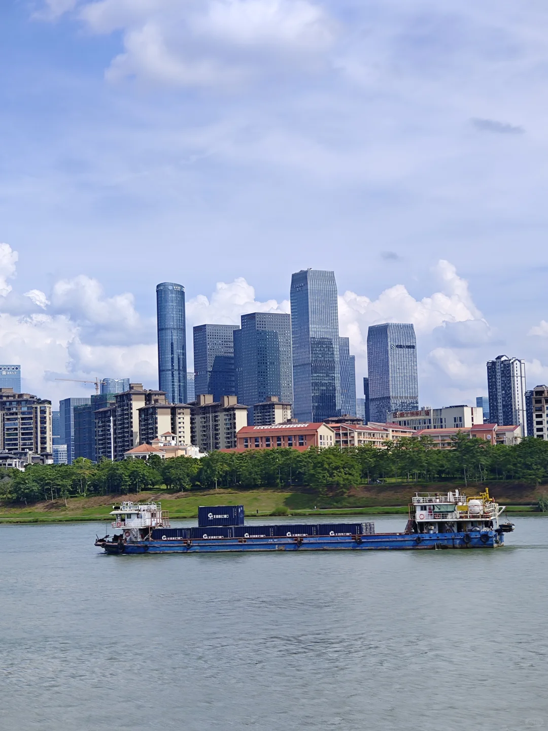 还是最喜欢南宁邕江的这一段江景，安静舒适