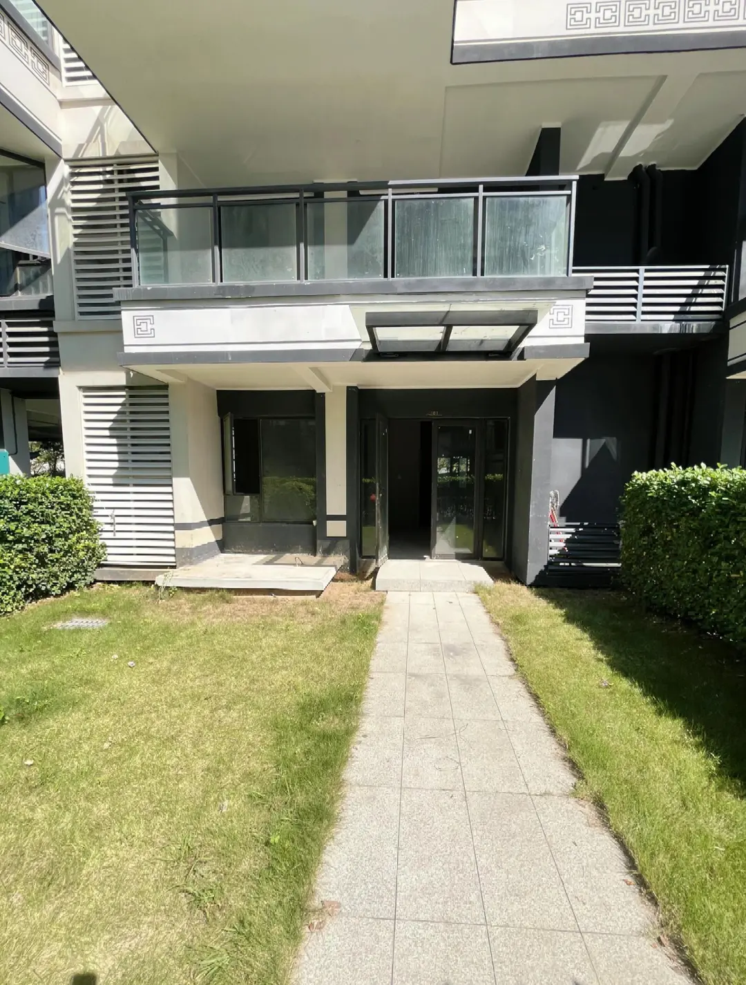 99万得底复4层，带70平院子