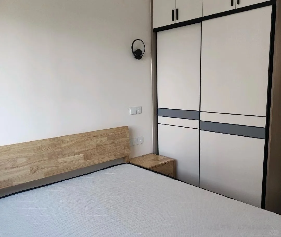 柳州万象城附近静兰湾电梯精装修三房出租