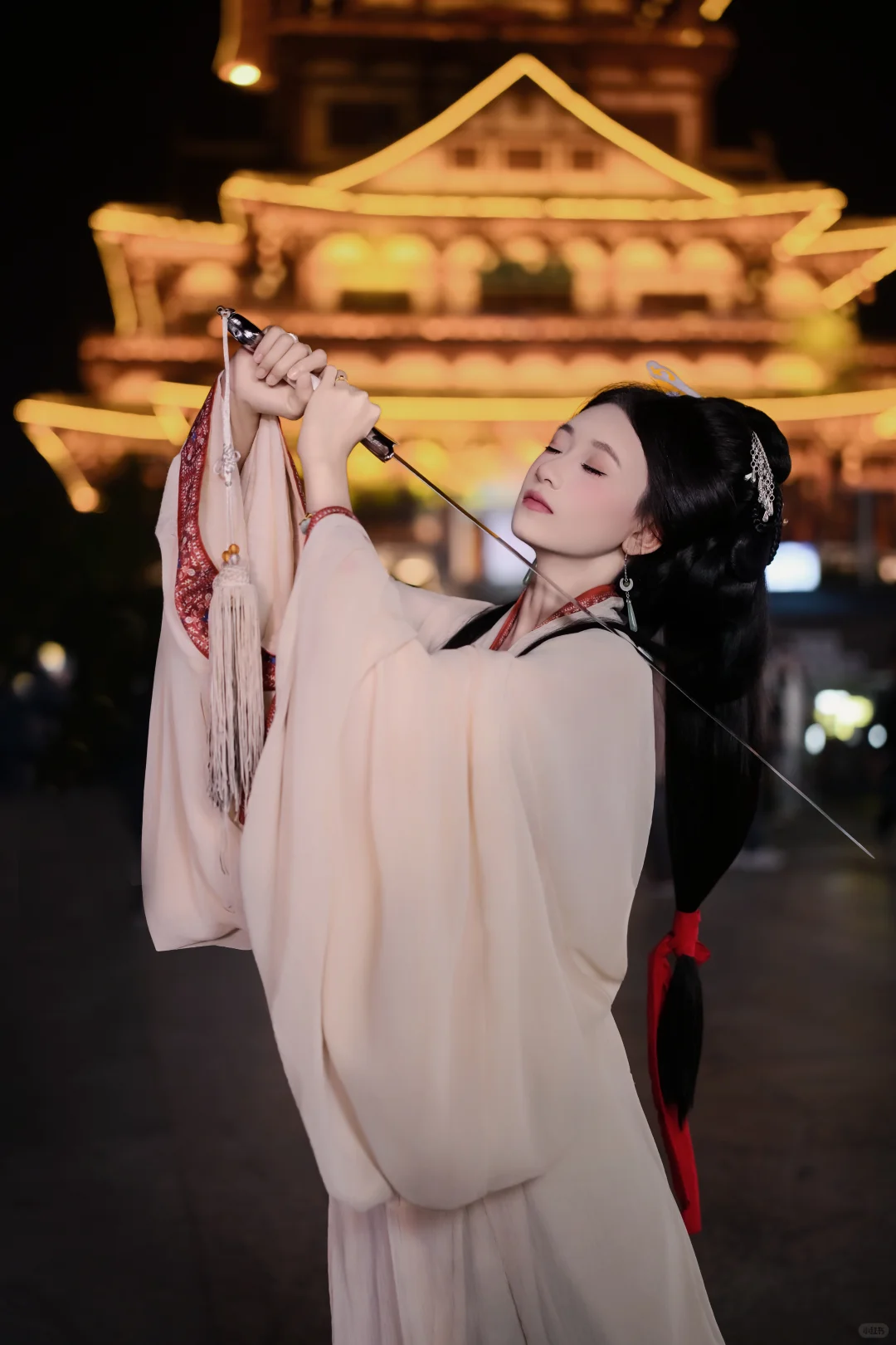 在柳州窑埠古镇拍一套战国袍宿命感十足呀