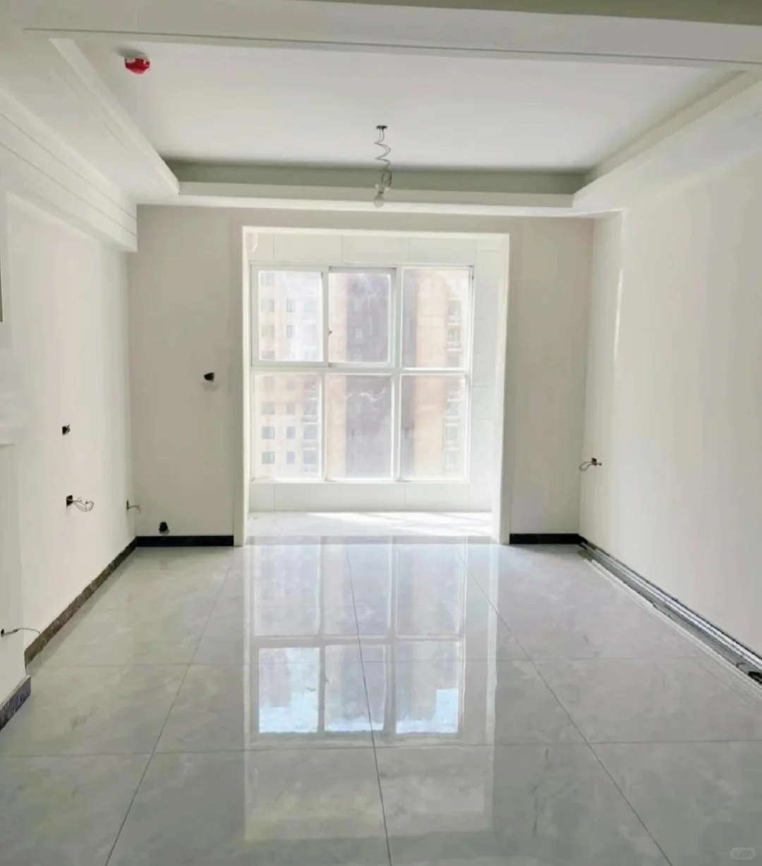 出售南宁53平小户型，总价27万！下楼地铁口