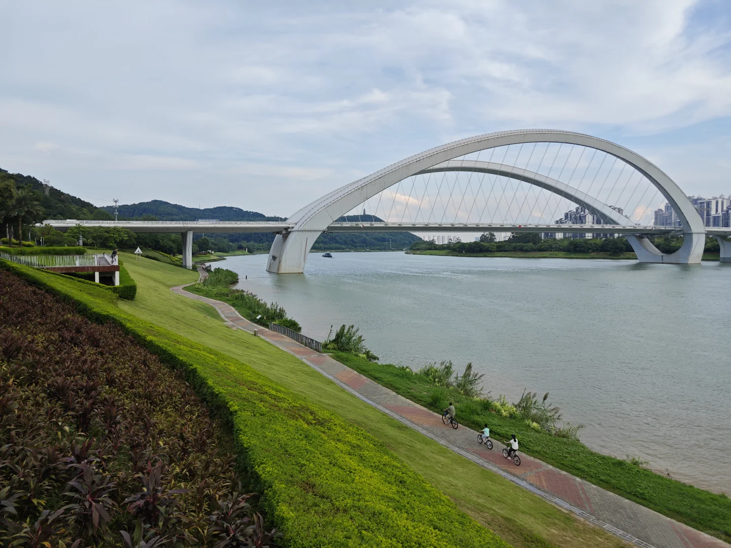 还是最喜欢南宁邕江的这一段江景，安静舒适