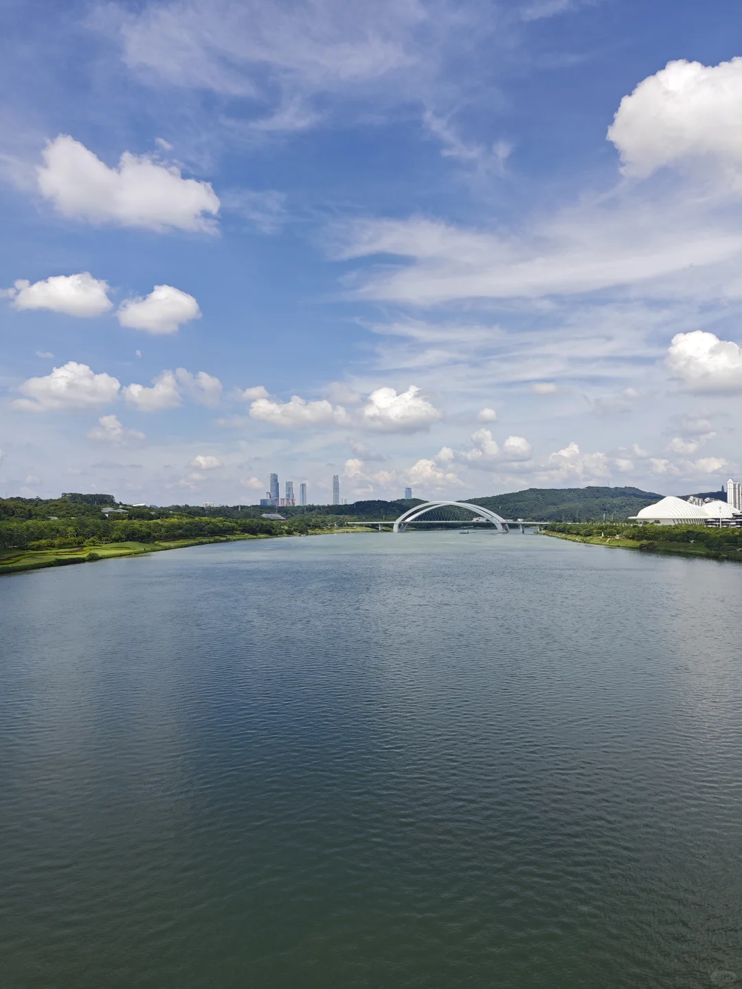 还是最喜欢南宁邕江的这一段江景，安静舒适