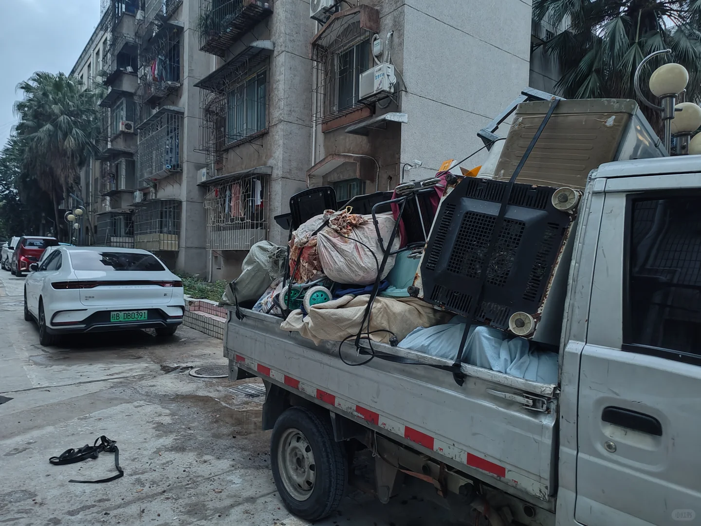 柳州上门回收电器家具/拆除清理烂家具