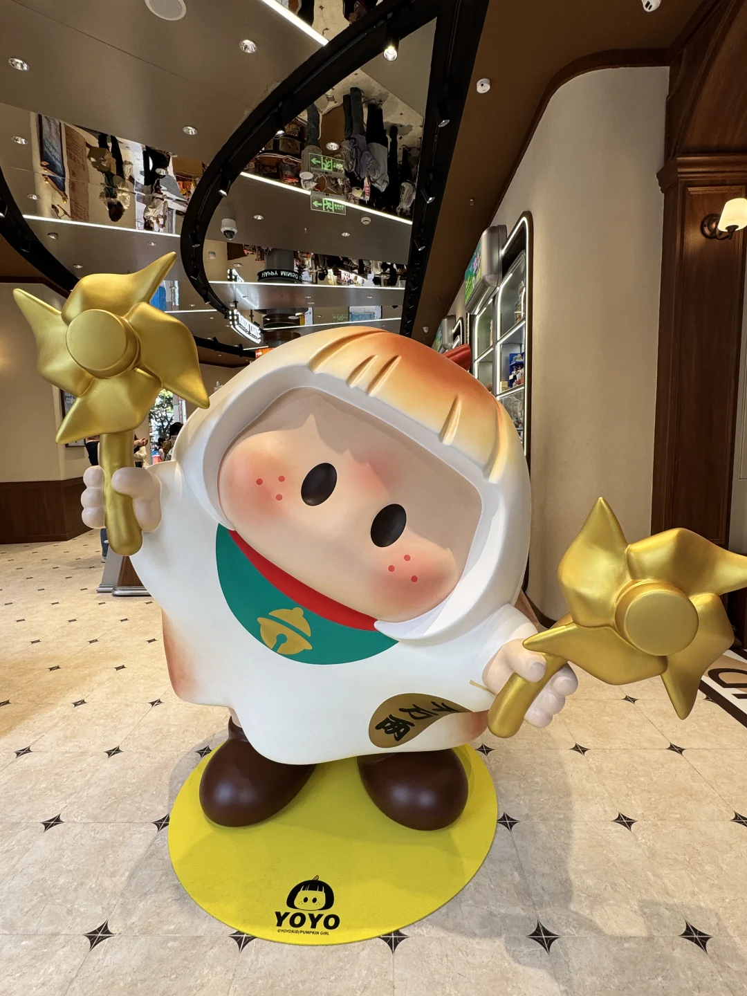 今天南宁市中心这里太可怕了………全是人……