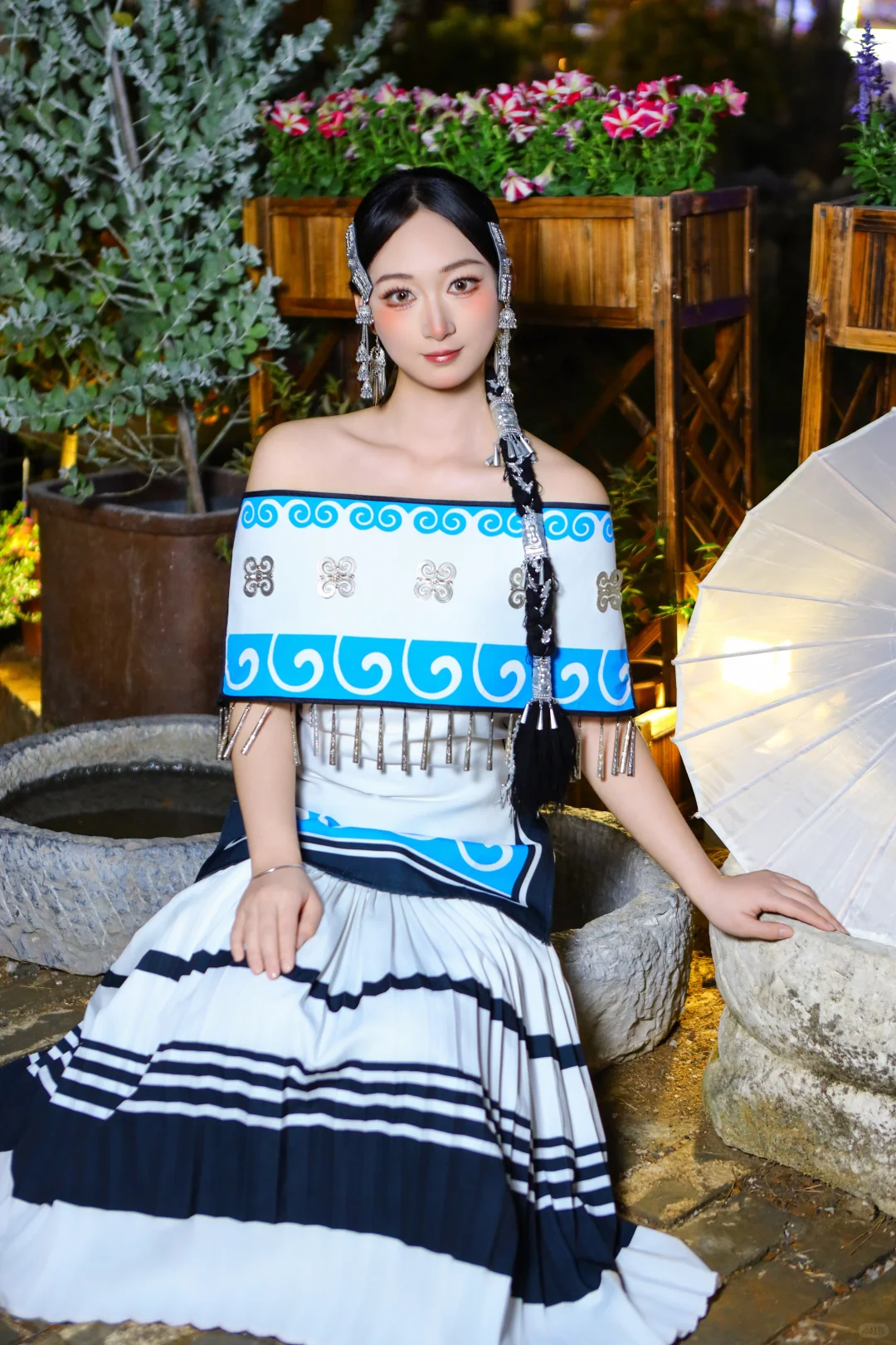 在柳州窑埠古镇拍到了超美的青花瓷彝族