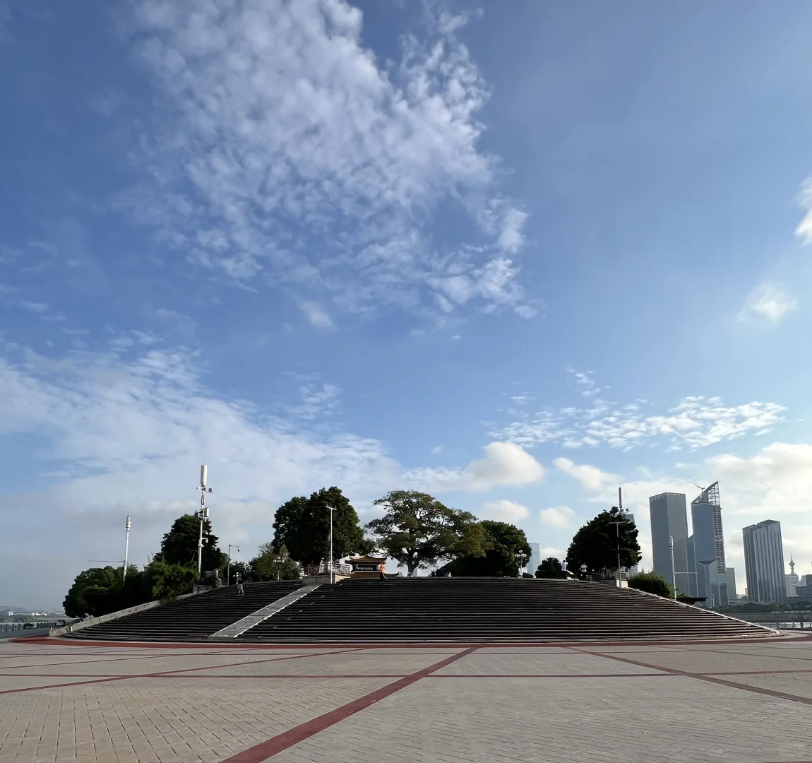 湘江边橘子洲伟人像