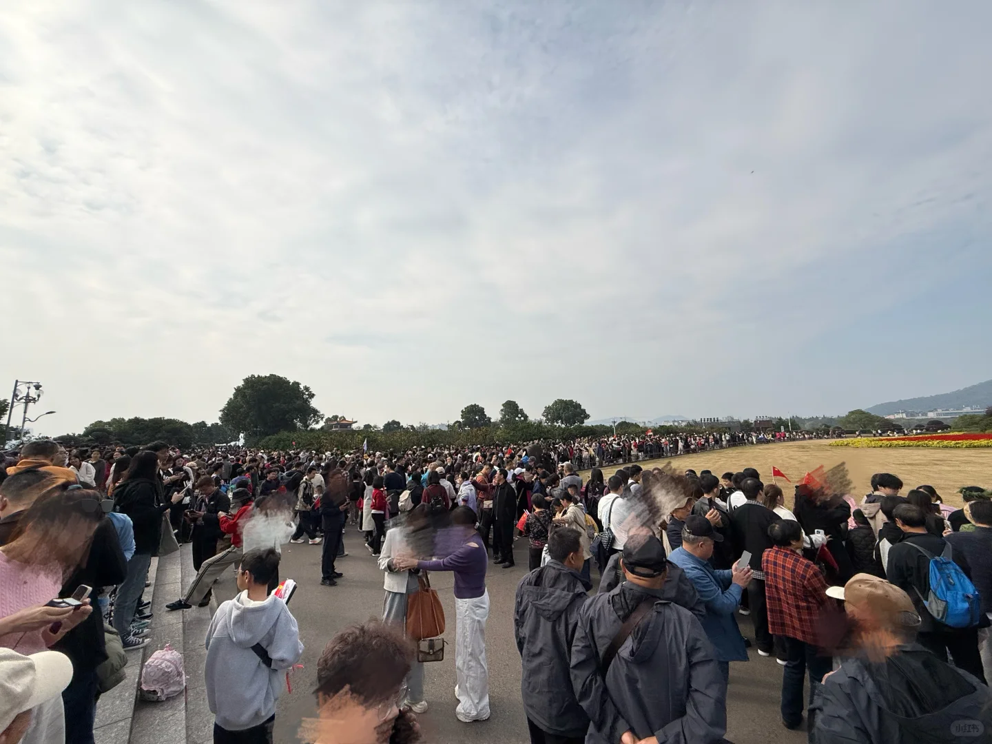 今天的岳麓山爱晚亭人山人海