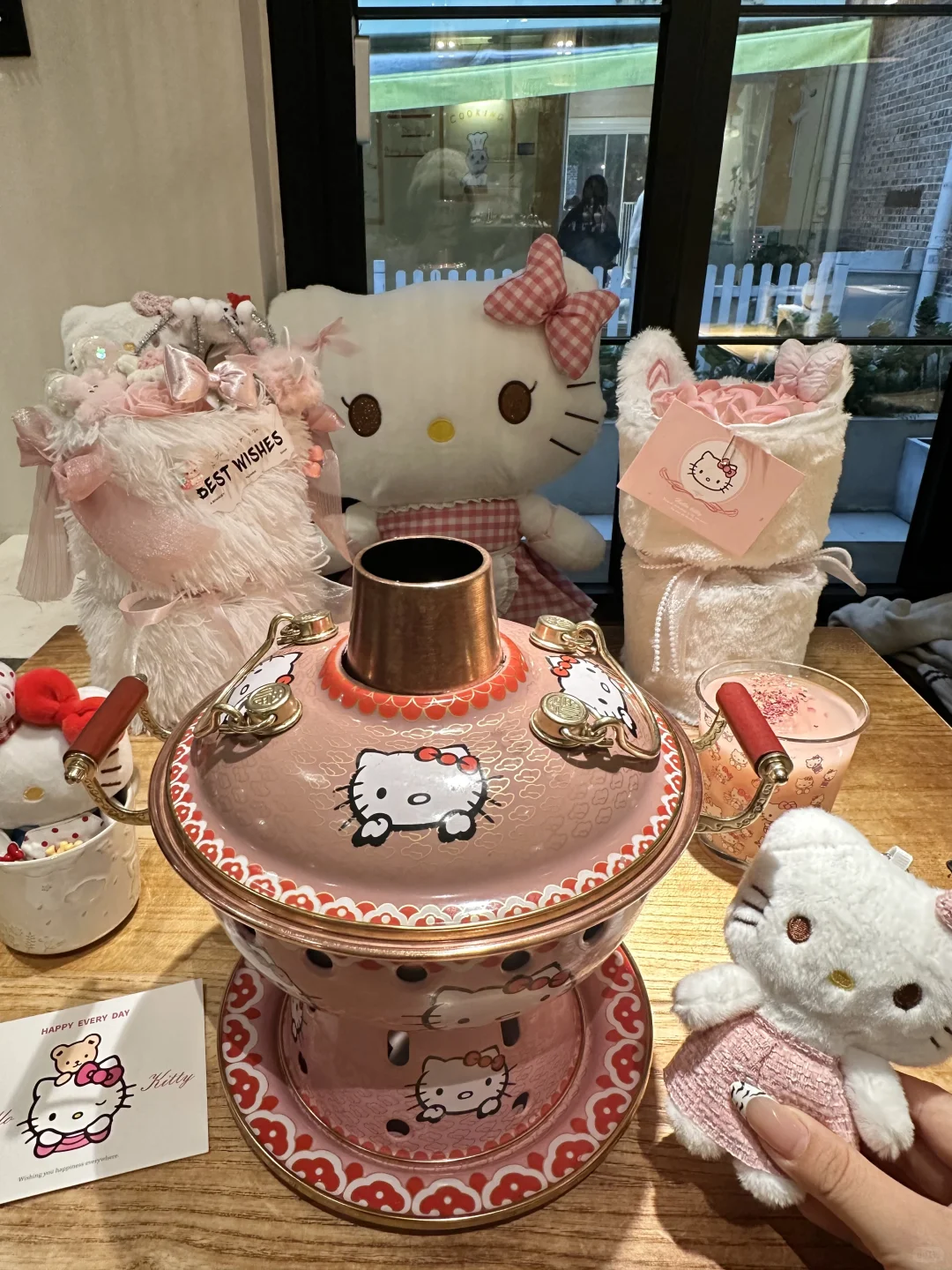 长沙的！！长沙的！！Hellokitty 主题限定🎀
