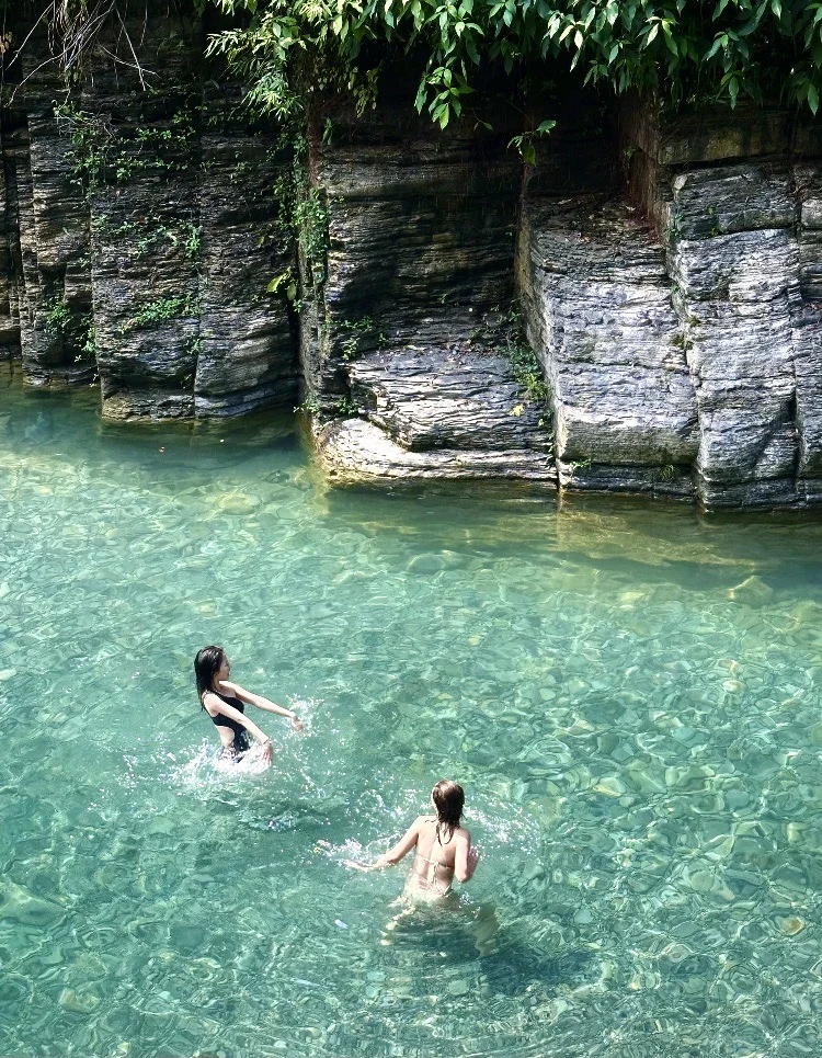 湖南人的“仙本那”｜长沙溯溪💦绝美玻璃水