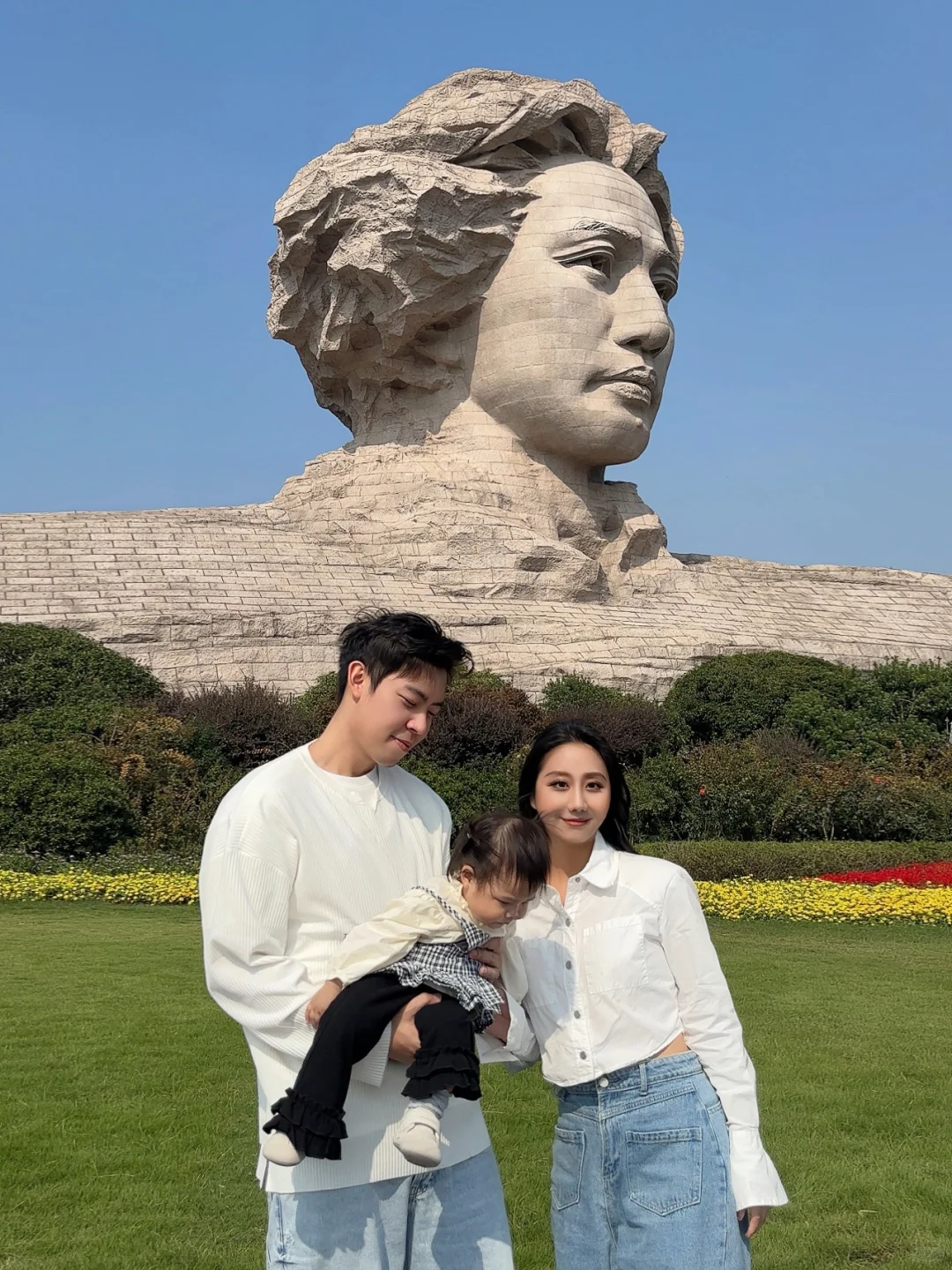 自驾游长沙橘子洲来和毛爷爷合影啦