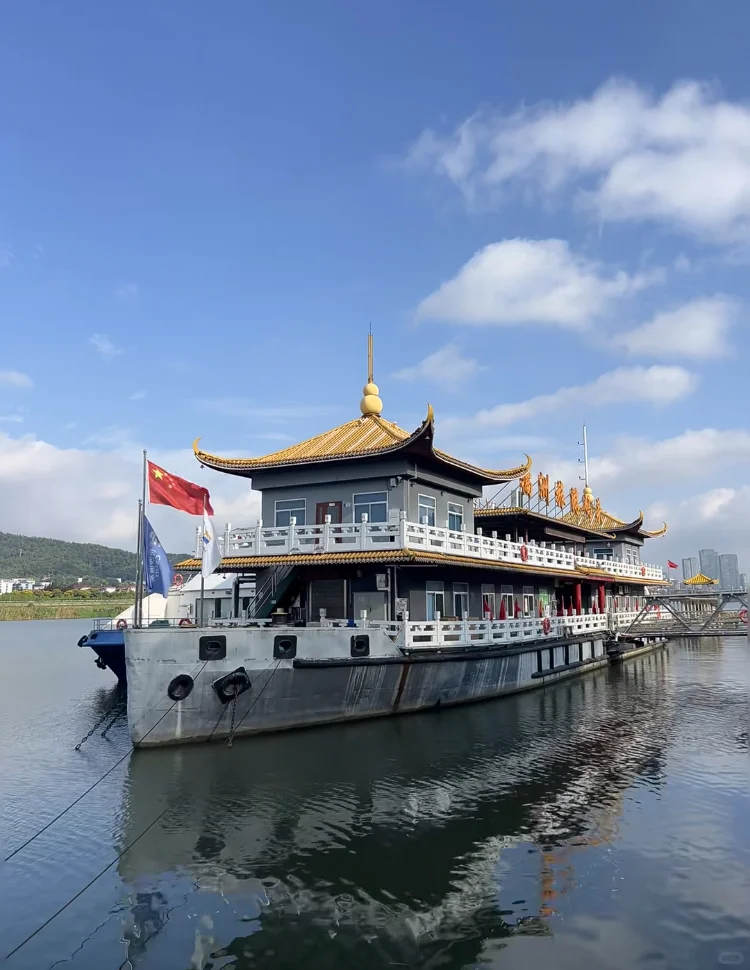 凭长沙今天的天气 我原谅你昨天的冰冷