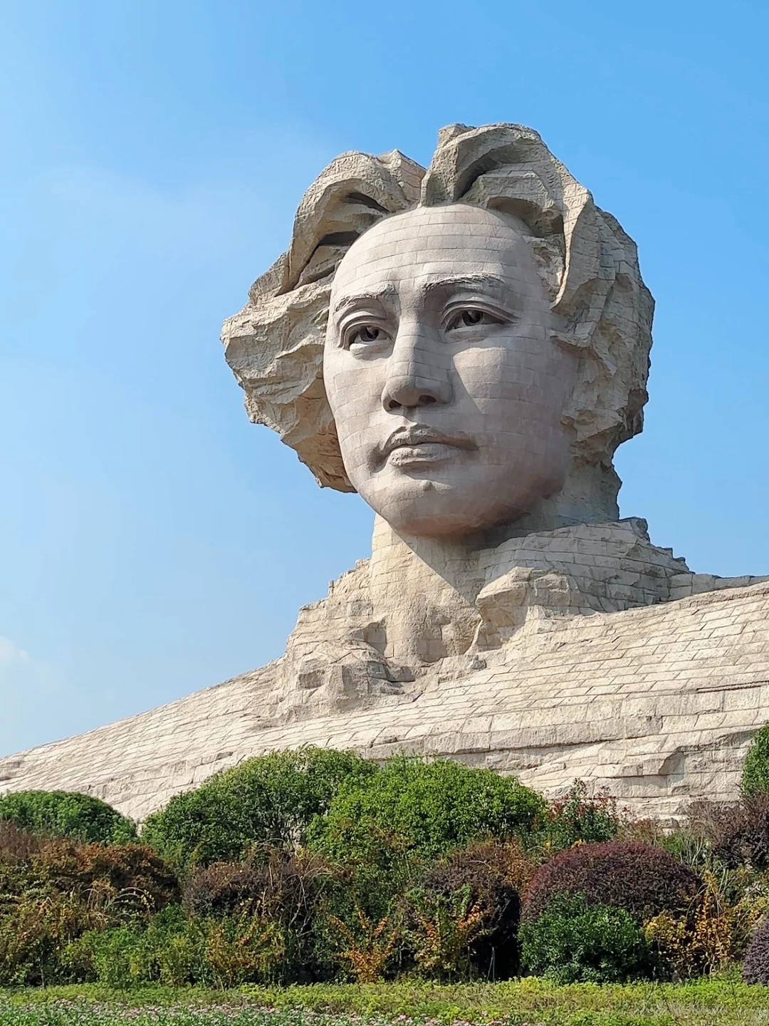 自驾游长沙橘子洲来和毛爷爷合影啦