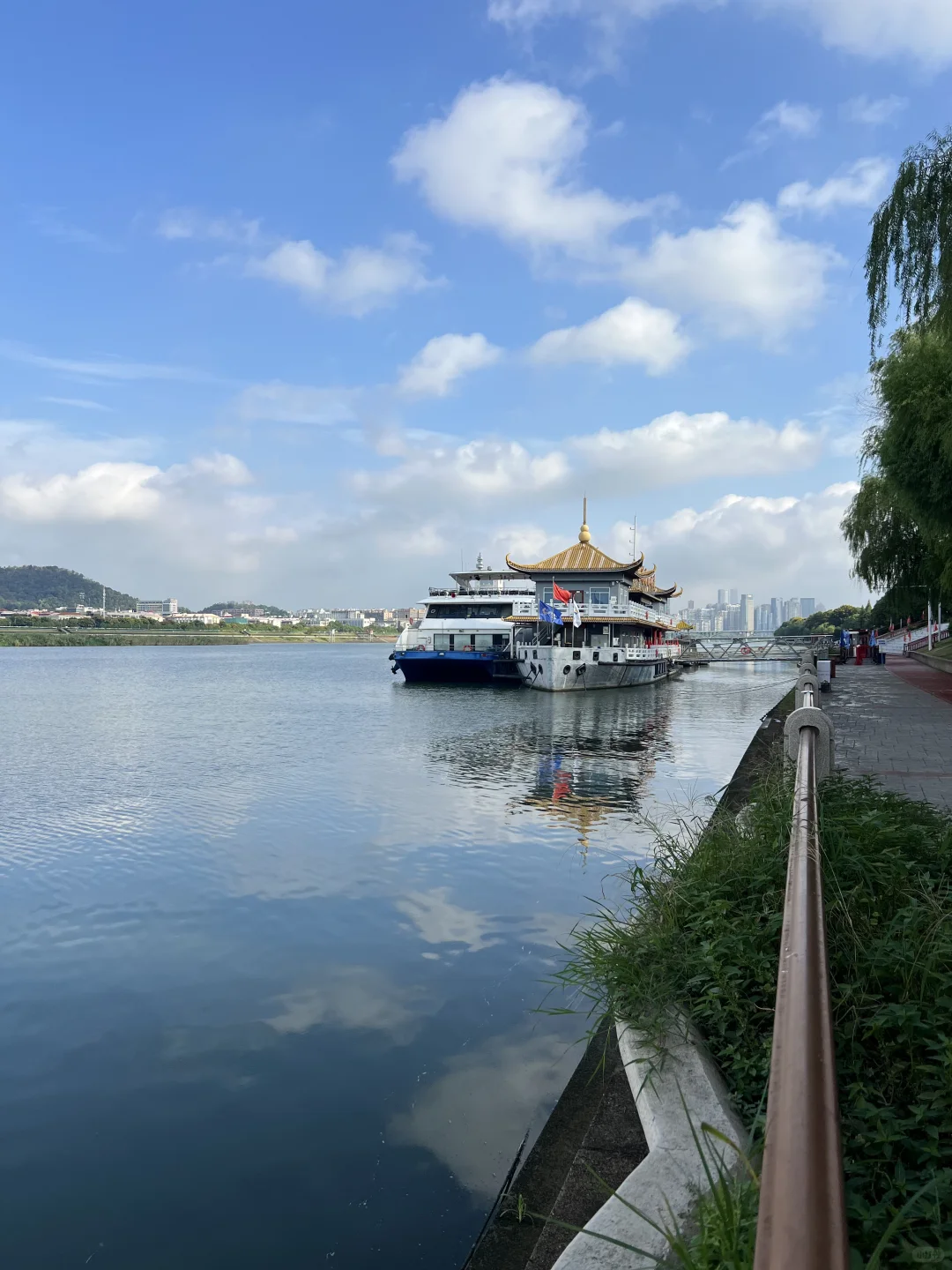 湘江边橘子洲伟人像