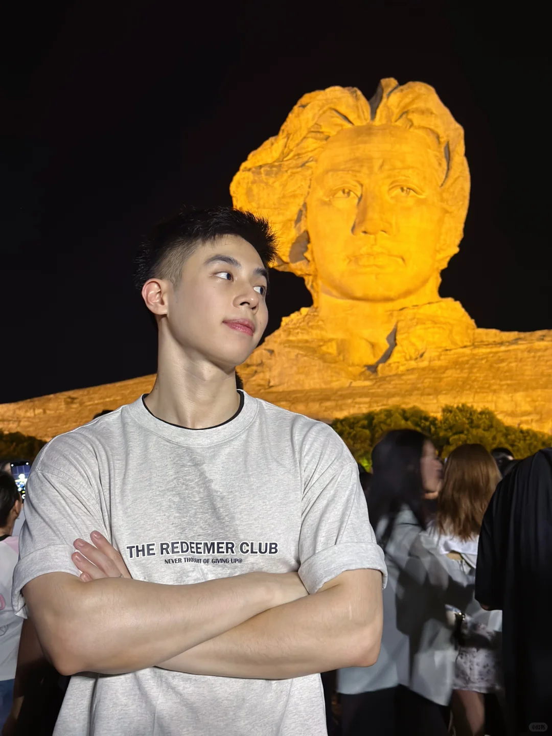 来橘子洲拍照了