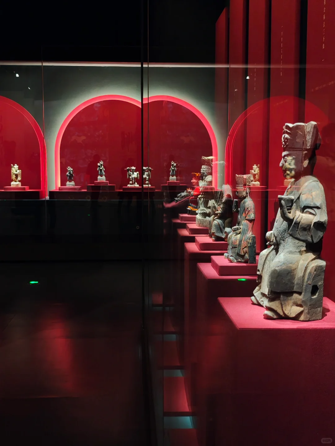 忍着恐惧还是去看了一眼辛追夫人‼️㊙️