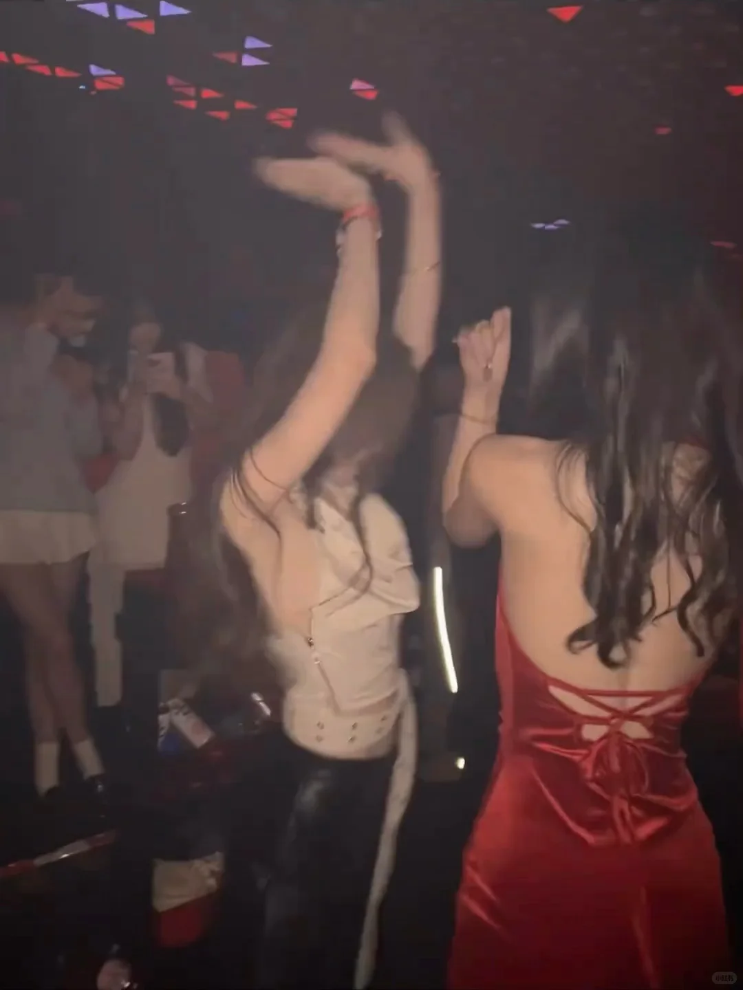 建议严查 👮长沙这个酒吧！！！