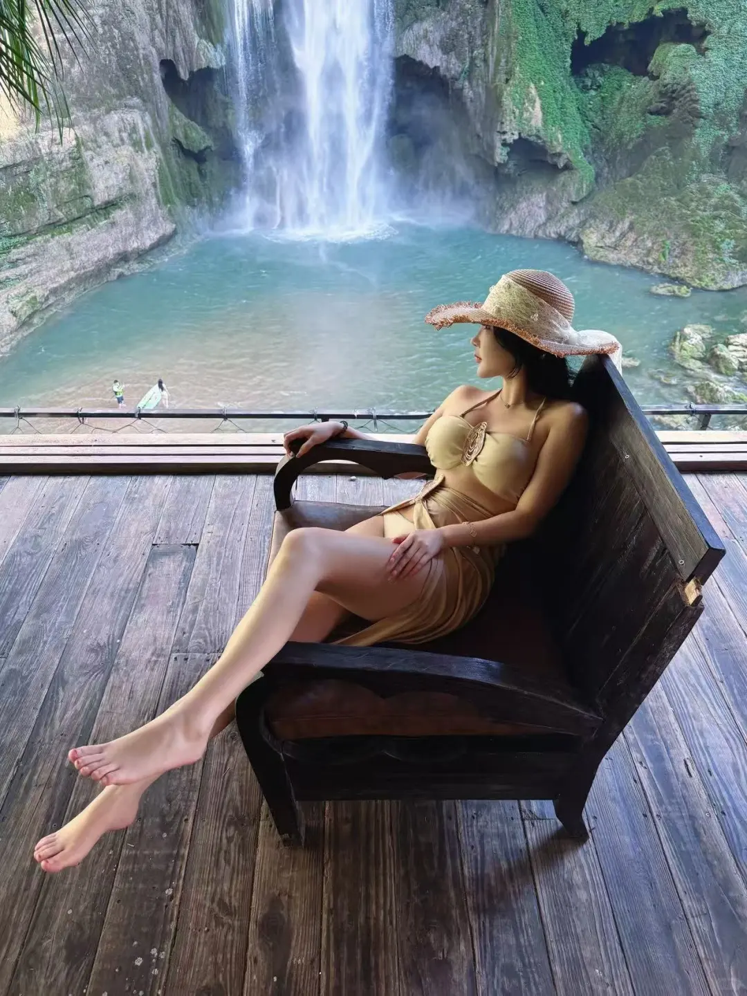 05后女大长沙地陪