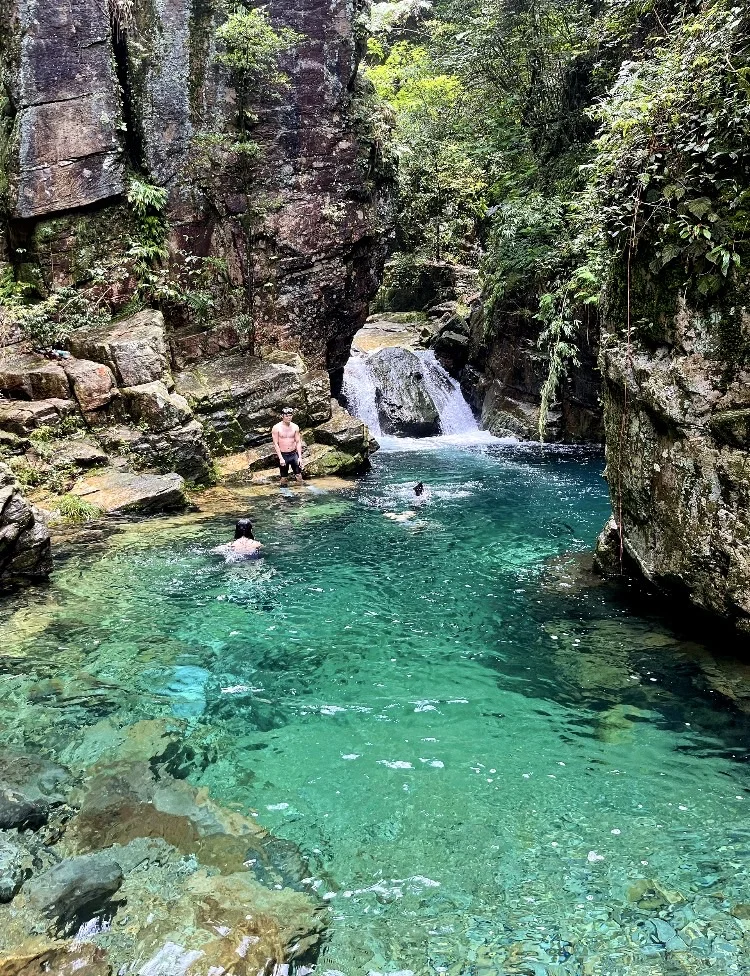 湖南人的“仙本那”｜长沙溯溪💦绝美玻璃水