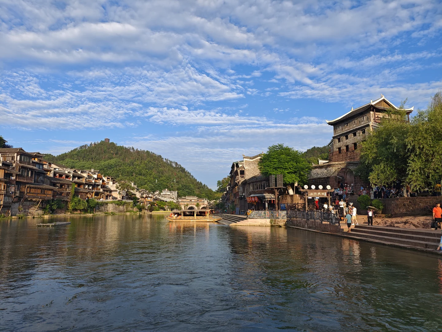 长沙～凤凰古城～张家界特种兵4天旅行