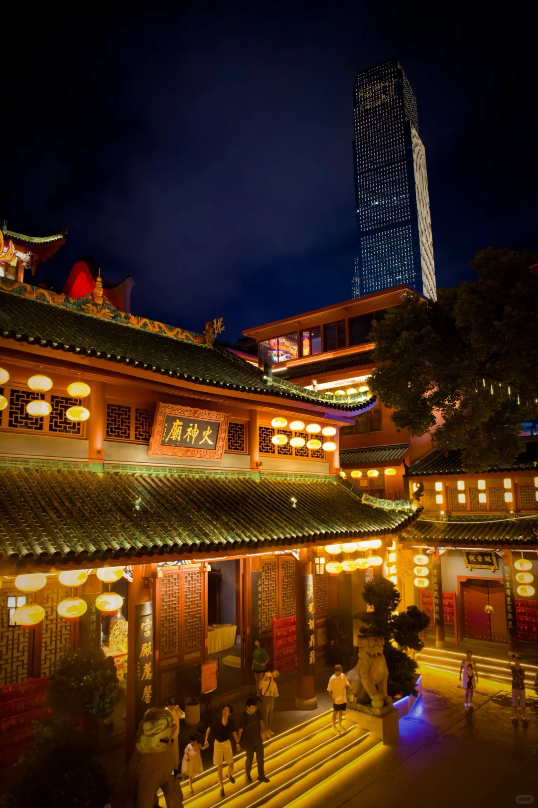 长沙扫街｜五一广场的夜