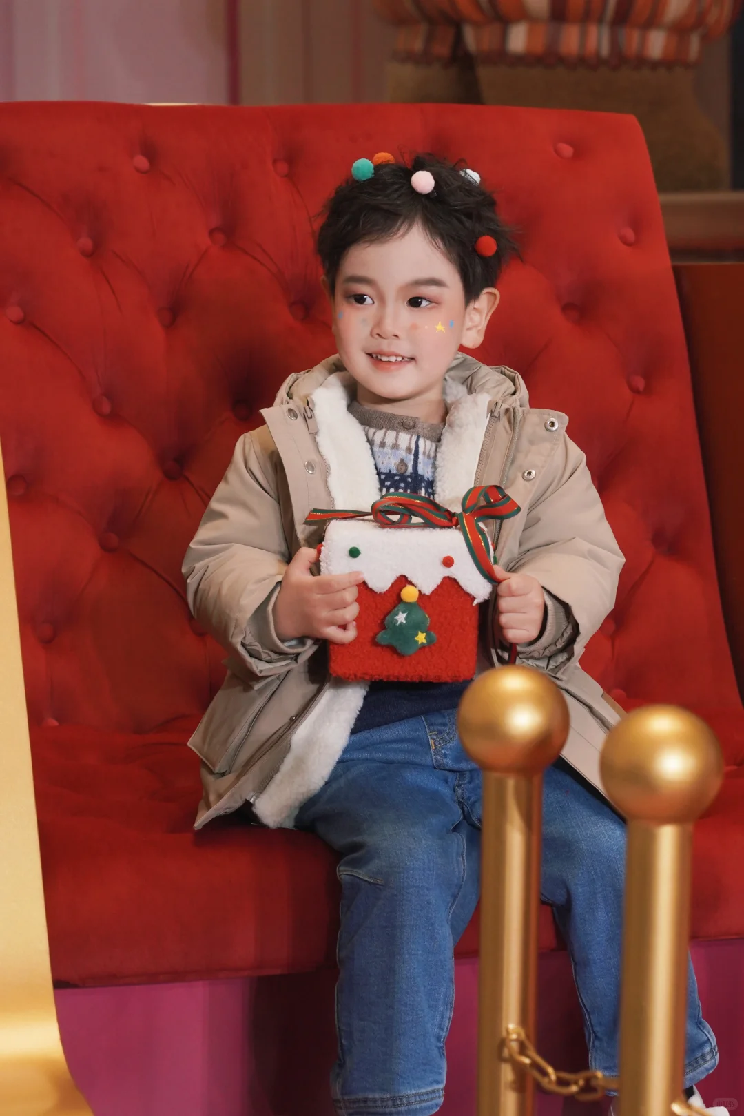 🎄被萌化了！长沙IFS惊现圣诞小熊王国