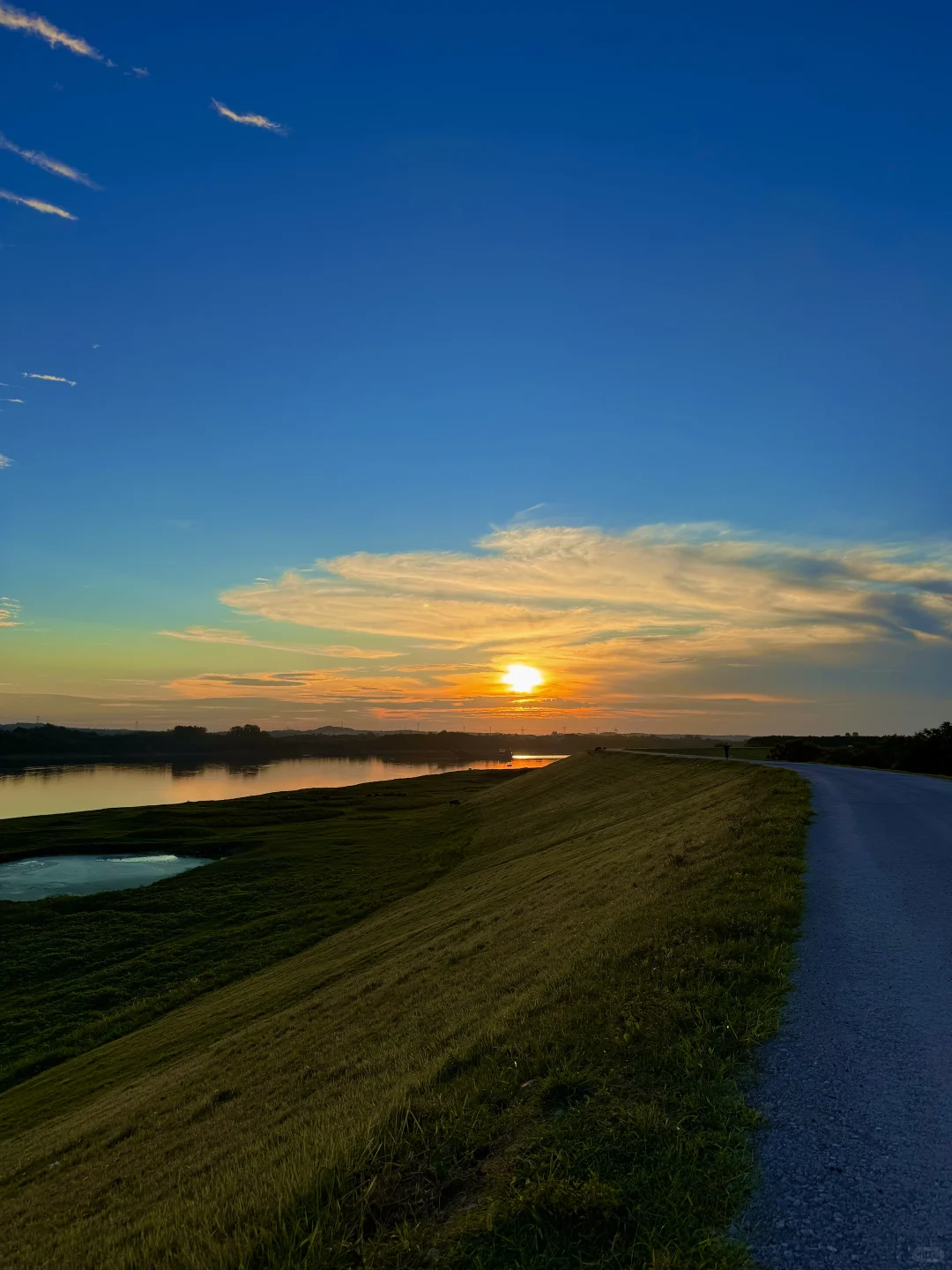 常德丹州 | 朋友说第一张像在国外