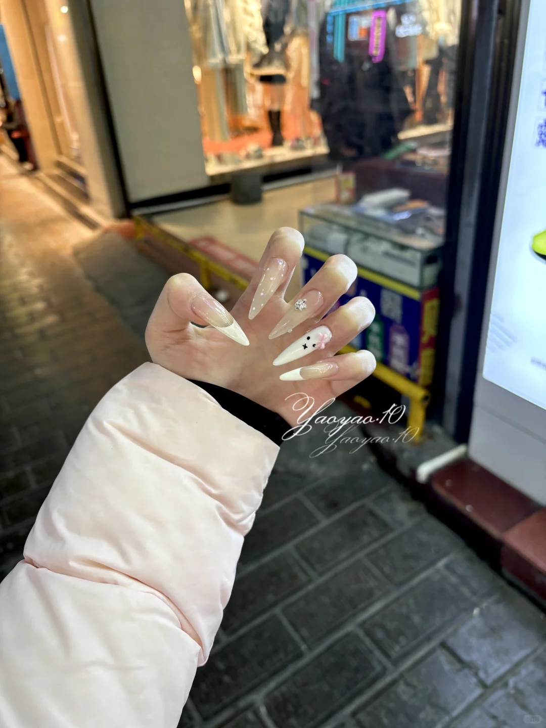 美萌小米菲·张家界美甲客返