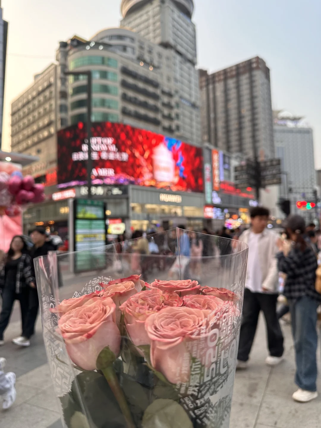 来长沙玩，情侣警惕五一广场这个路口