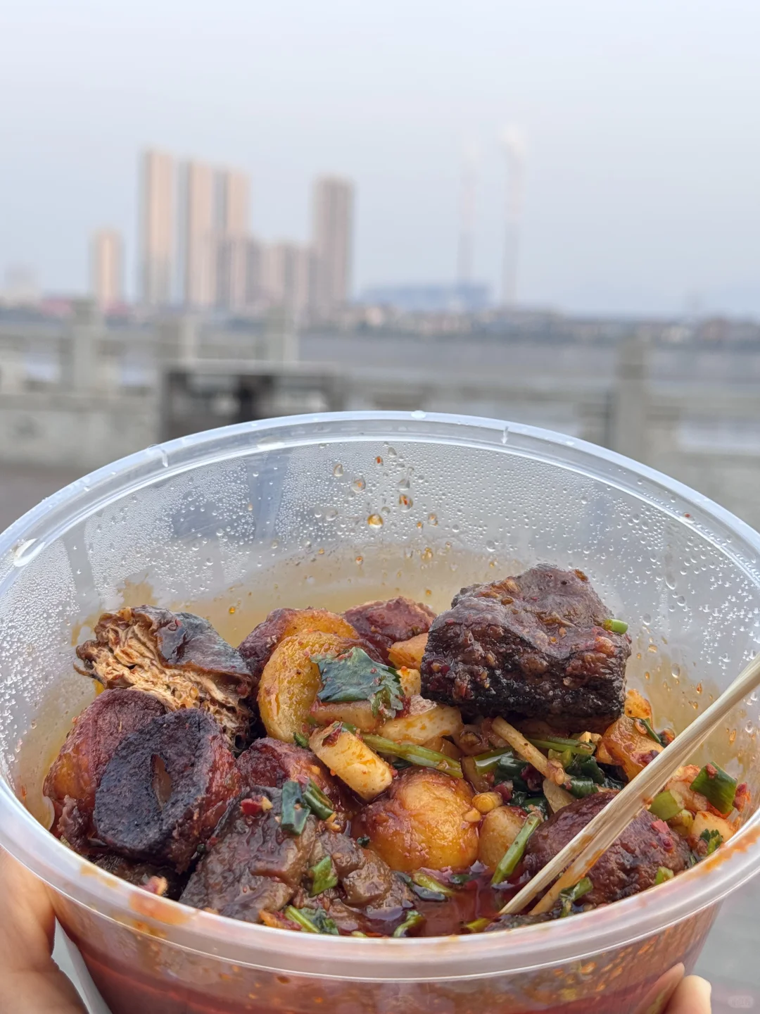 这是小县城？这里的官员清不清廉不知道