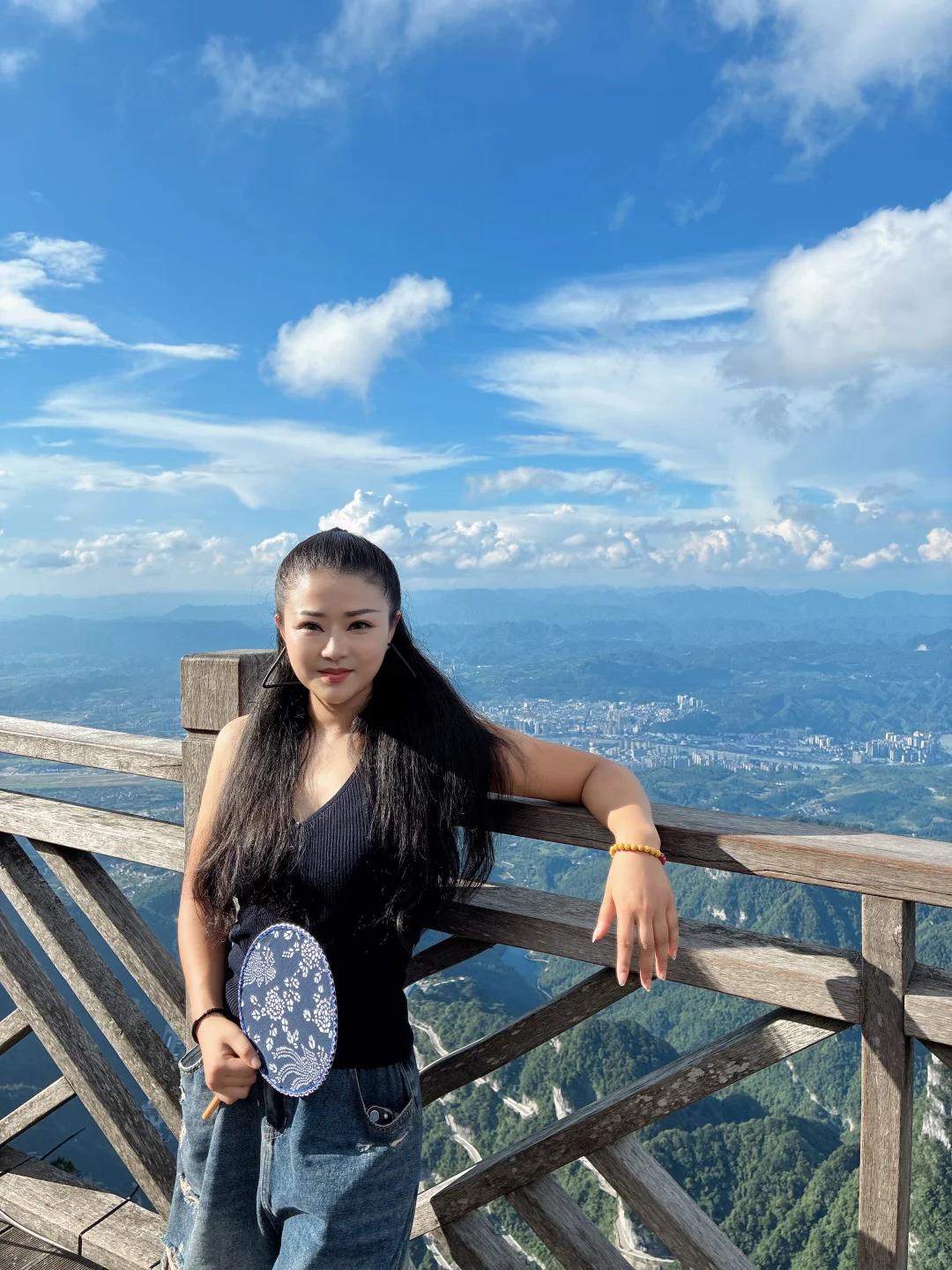 我在天门山没空想你！