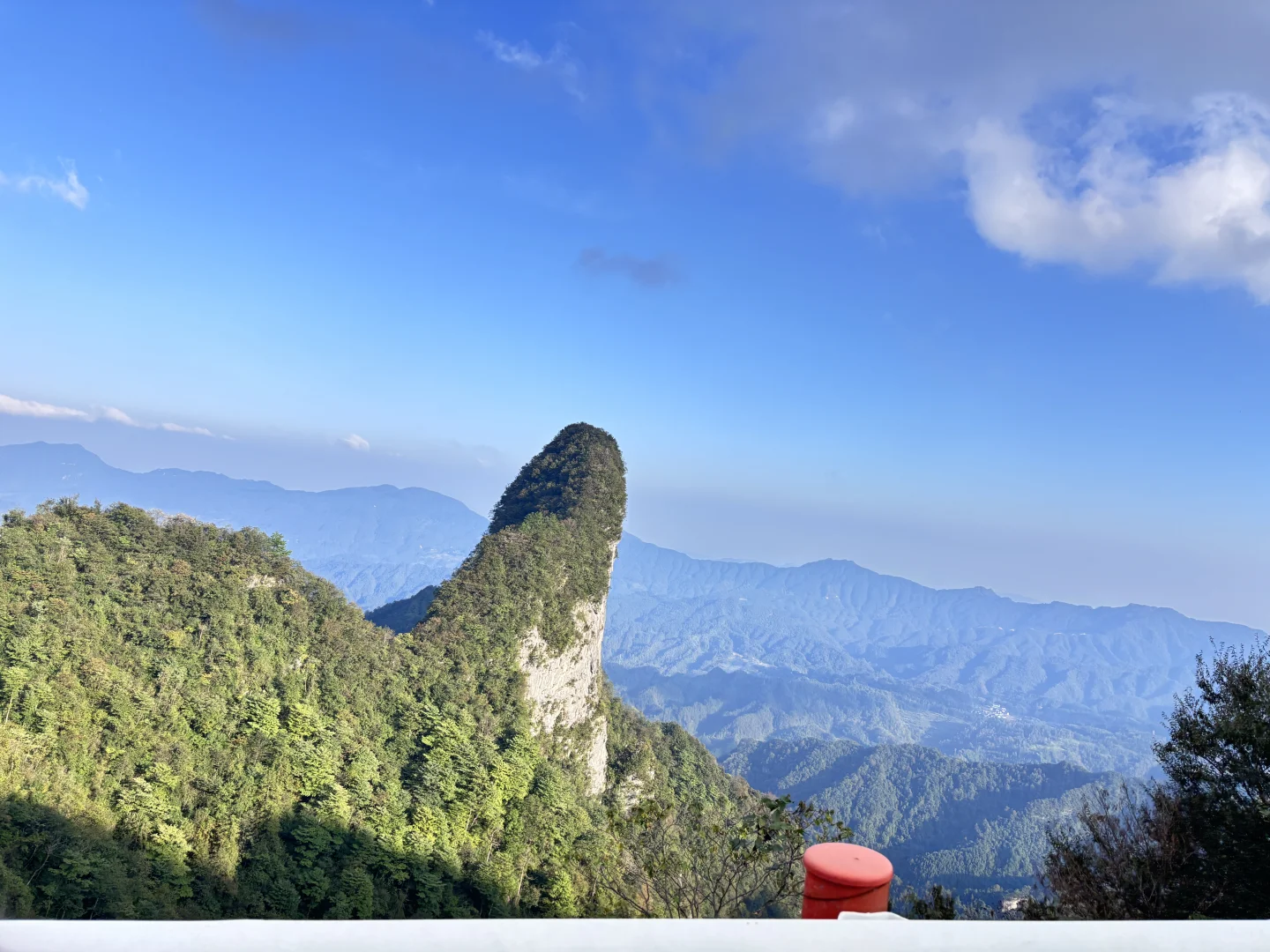 老兵陪玩之张家界｜有趣的警察小哥