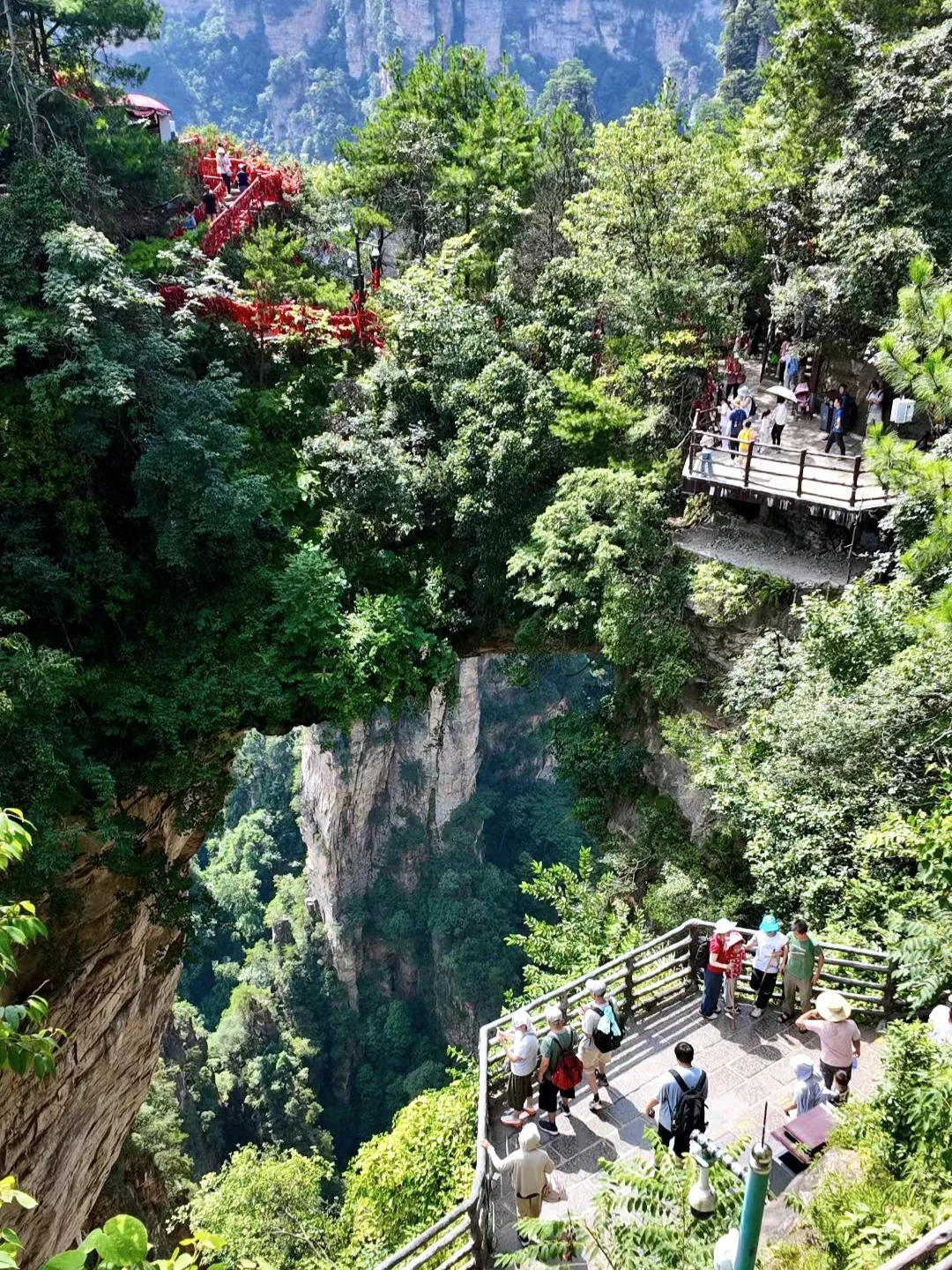 去了张家界武陵源，感觉其他山就不想去了