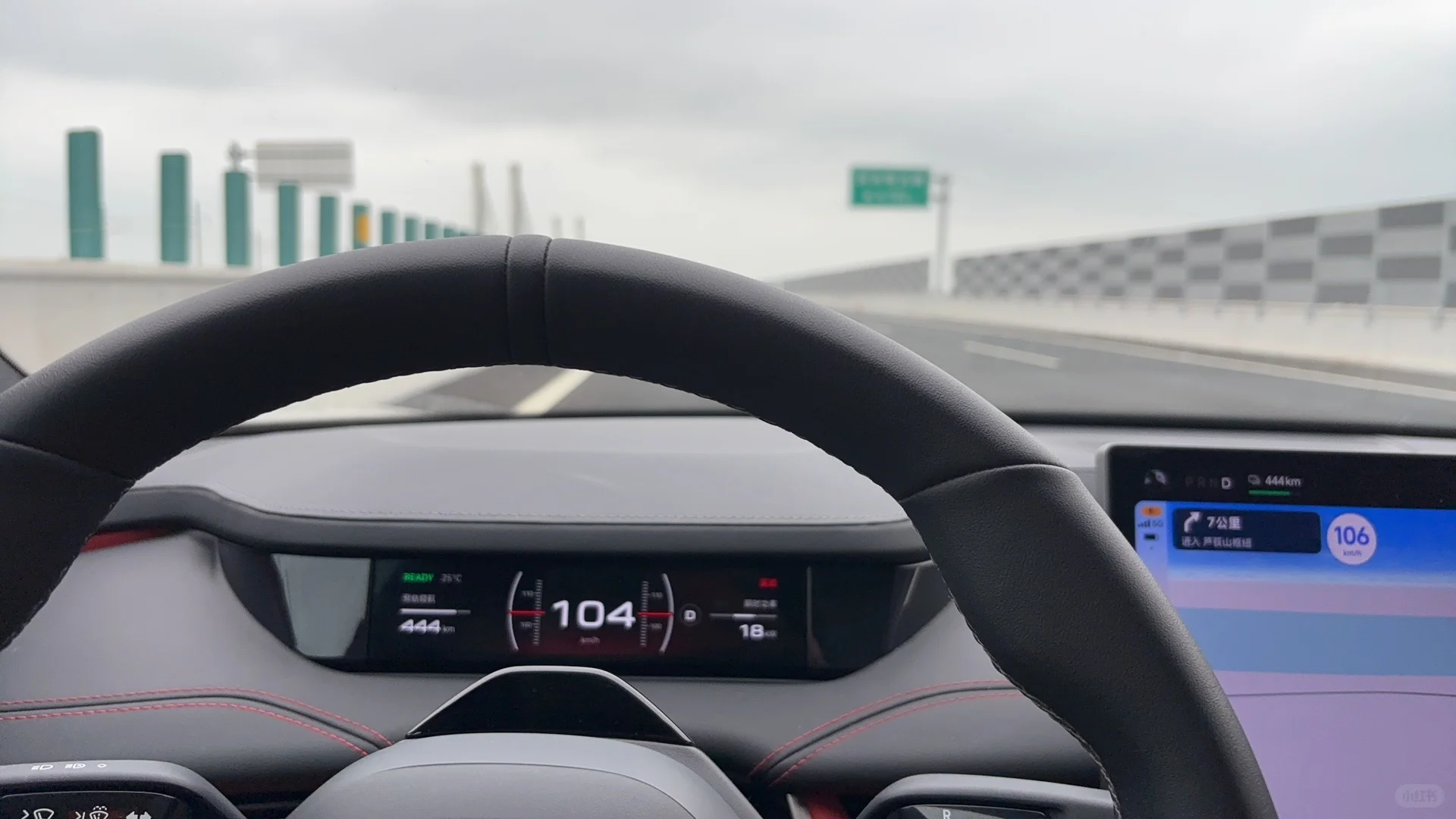 老兵陪玩之张家界｜有趣的警察小哥