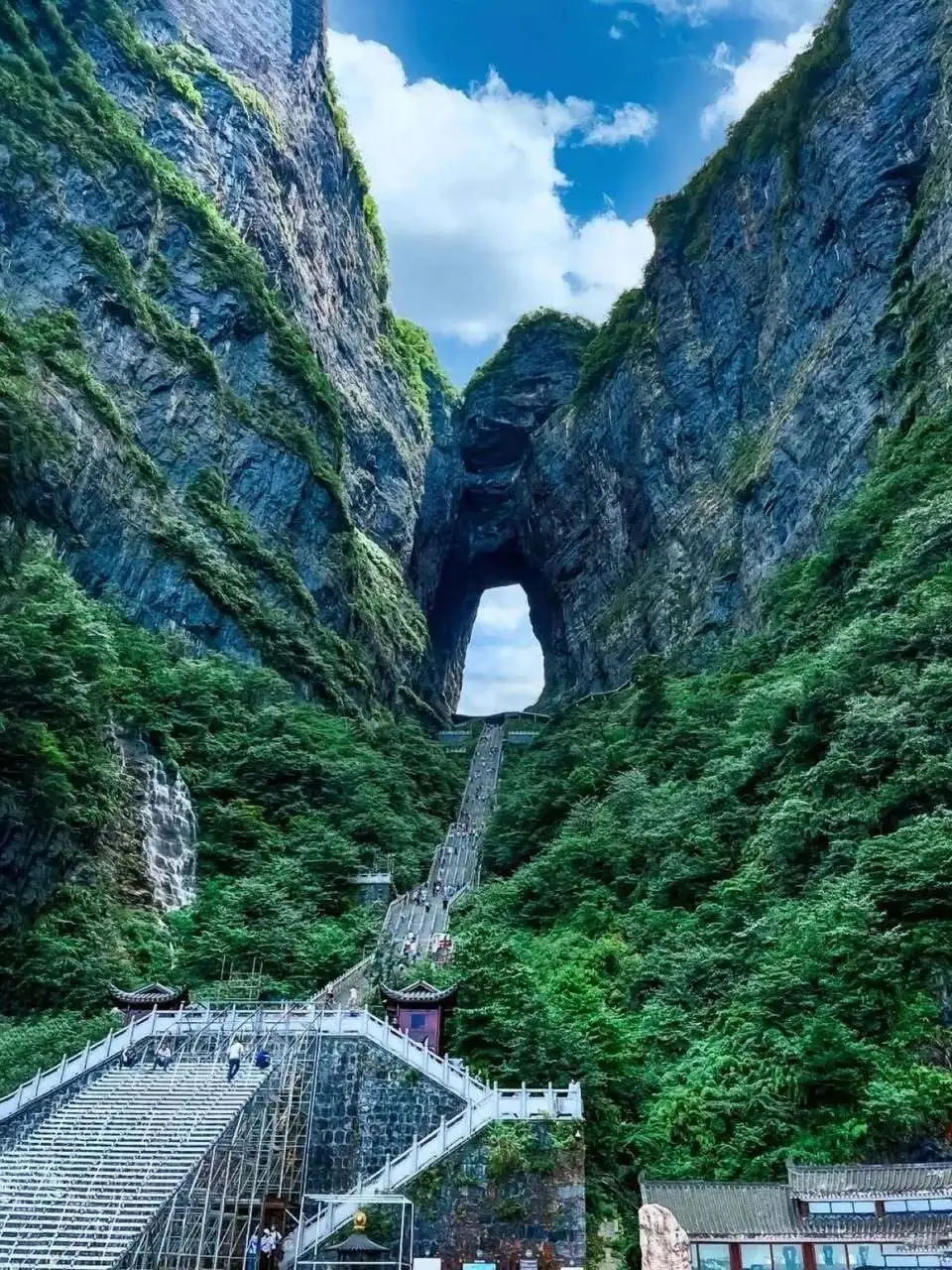 人生总要去一趟张家界！跟着地理杂志去打卡