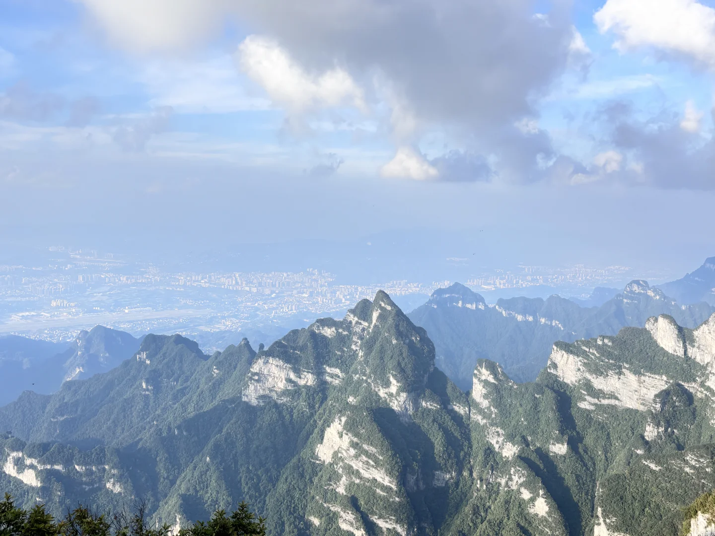 老兵陪玩之张家界｜有趣的警察小哥