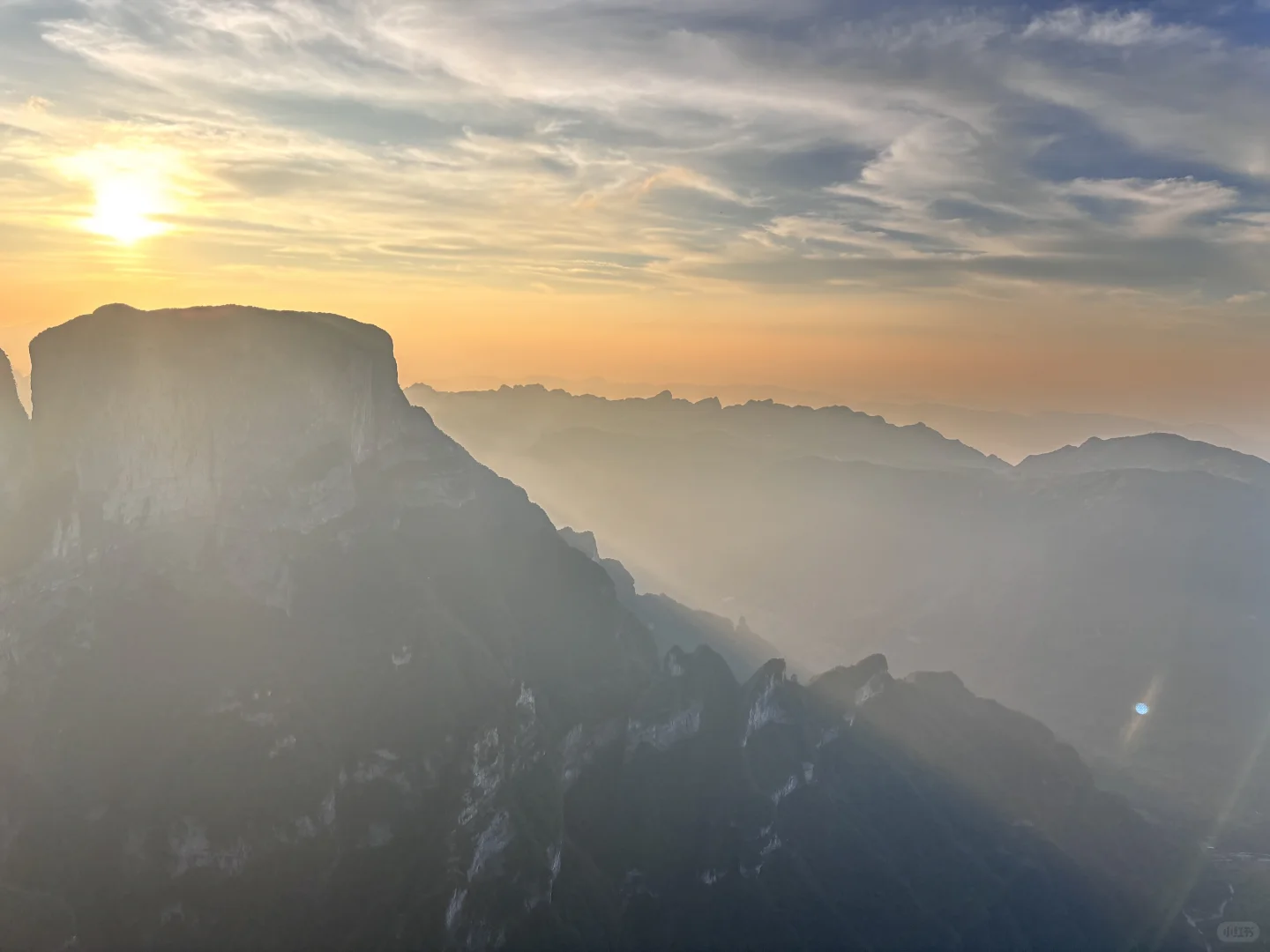 老兵陪玩之张家界｜有趣的警察小哥